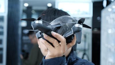 dji-fpv-drone (1).jpg