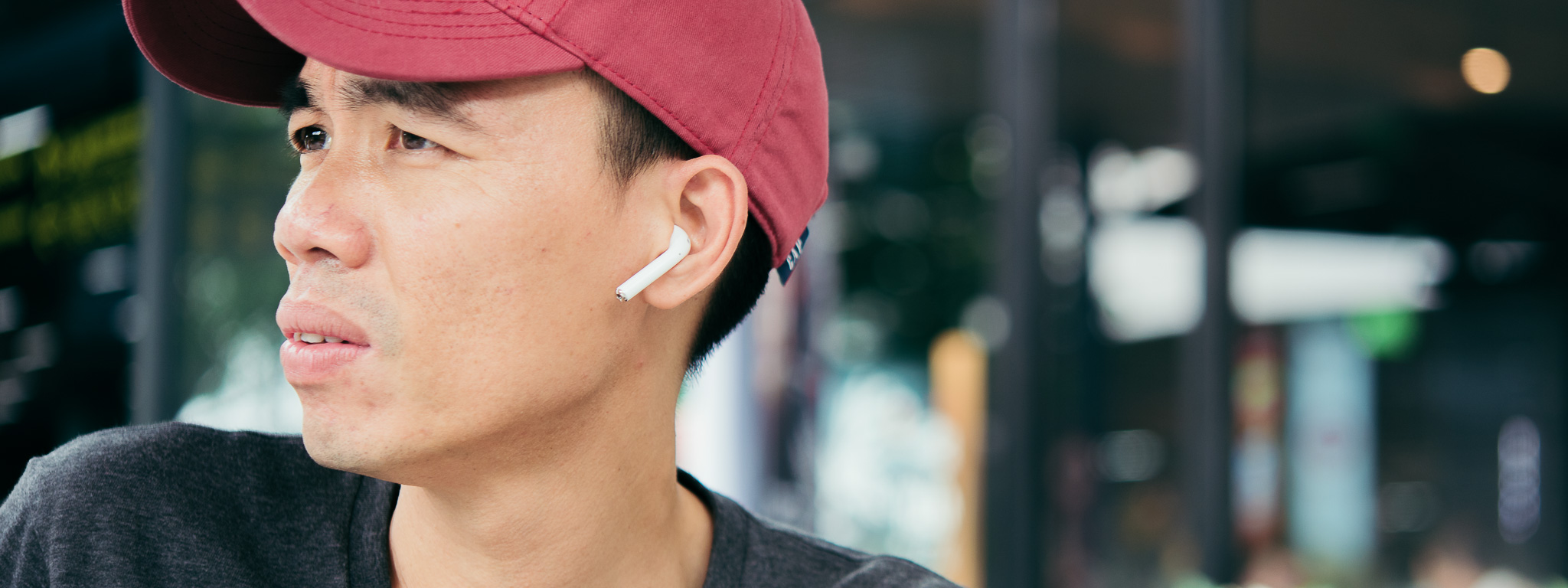 Đánh giá nhanh tai nghe Airpod: Thoải mái, khó rớt, âm thanh hay, thông minh, hoàn thiện kém