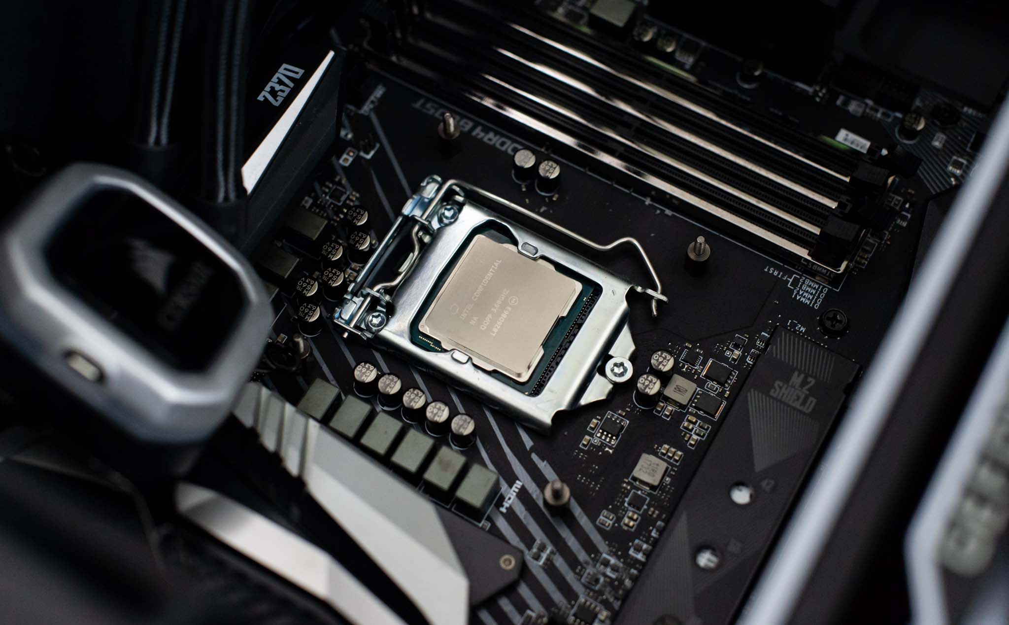 ZombieLoad: Lỗi bảo mật mới phát hiện trên CPU Intel, hoạt động giống hệt như Spectre và Meltdown