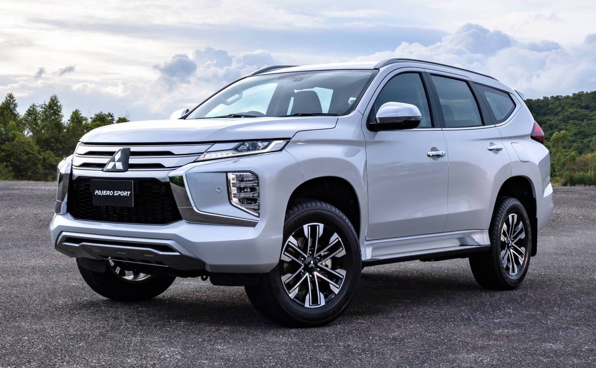 Mitsubishi giới thiệu Pajero Sport 2020, thiết kế mới, bổ sung tính năng, động cơ dầu MIVEC 2.4