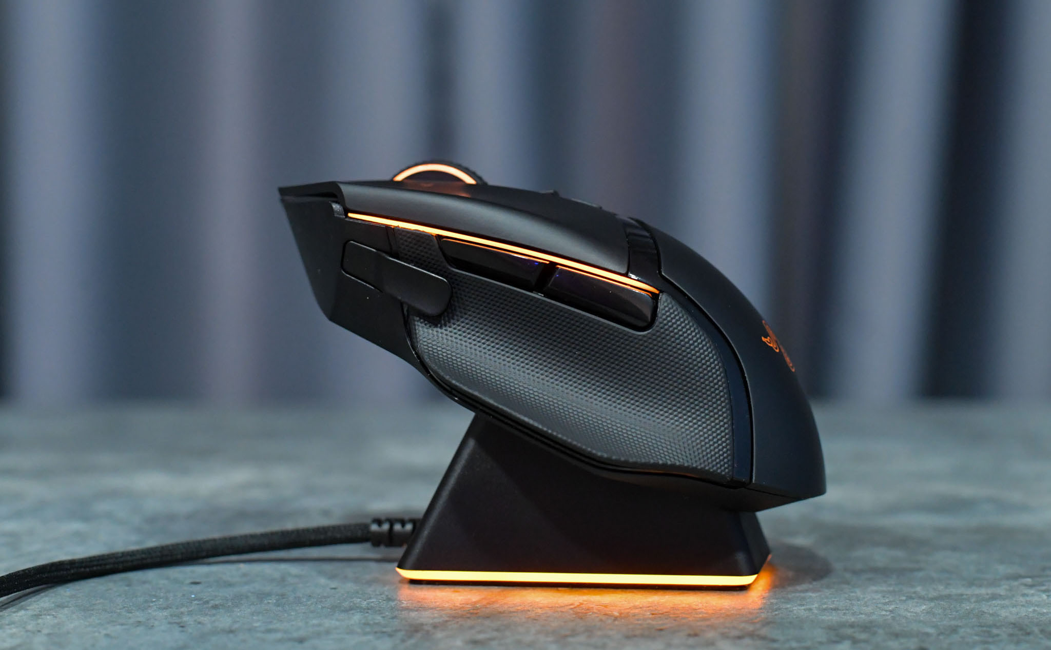 Trên tay Razer Basilisk Ultimate - con chuột không dây đỉnh nhất của team Rắn, giá 170 USD