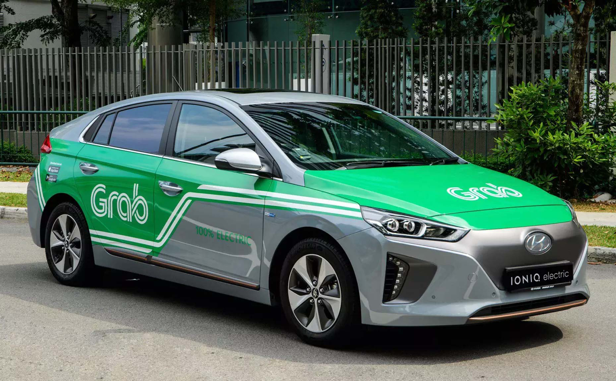 Từ 1/4, taxi công nghệ như Grab, FastGo,.. sẽ bị dừng thí điểm, buộc phải lựa chọn loại hình phù hợp