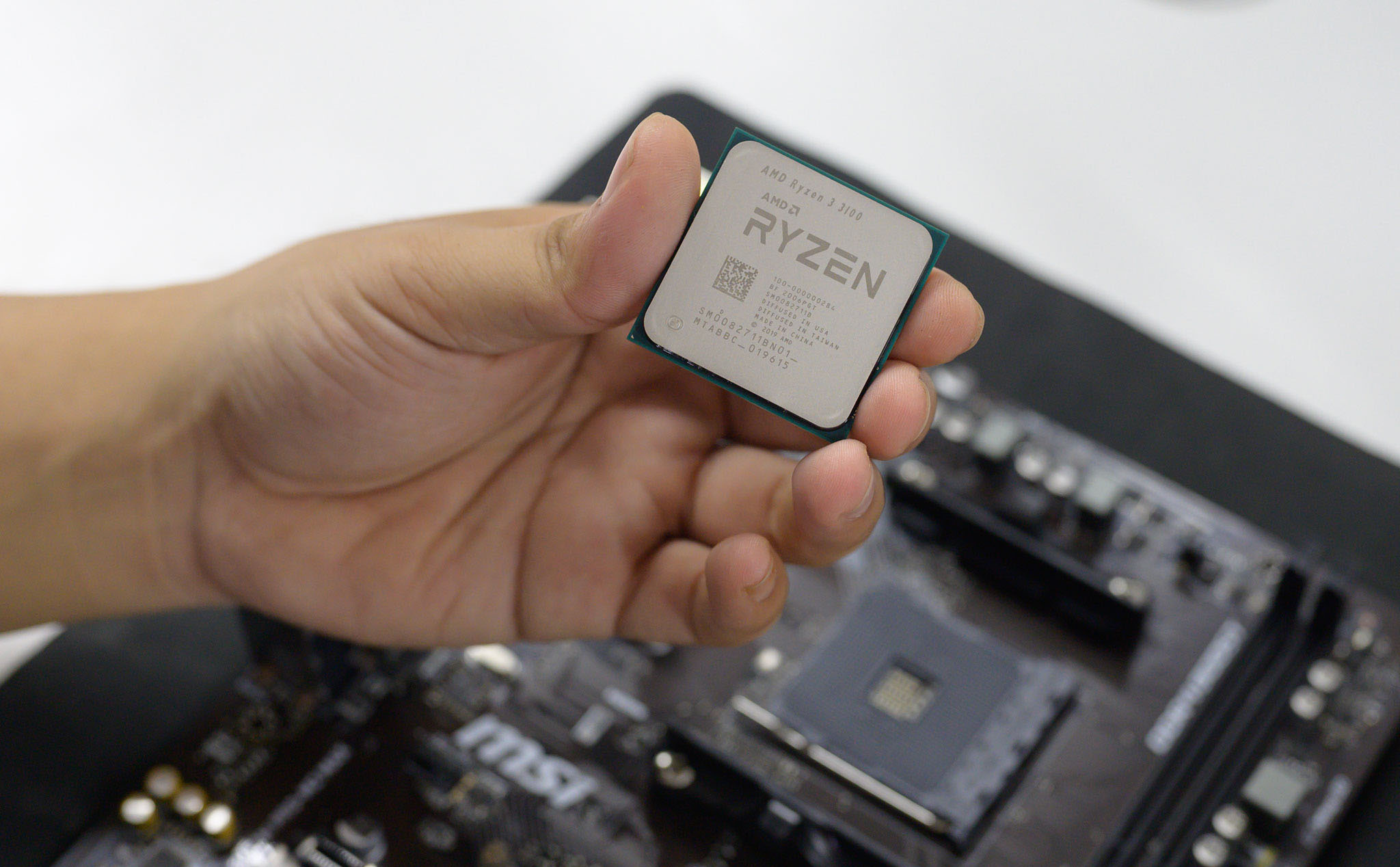 Đánh giá Ryzen 3 3100: 2,5 triệu cho 4 nhân 8 luồng, OC 4,4 GHz tản stock, còn gì hơn nữa?