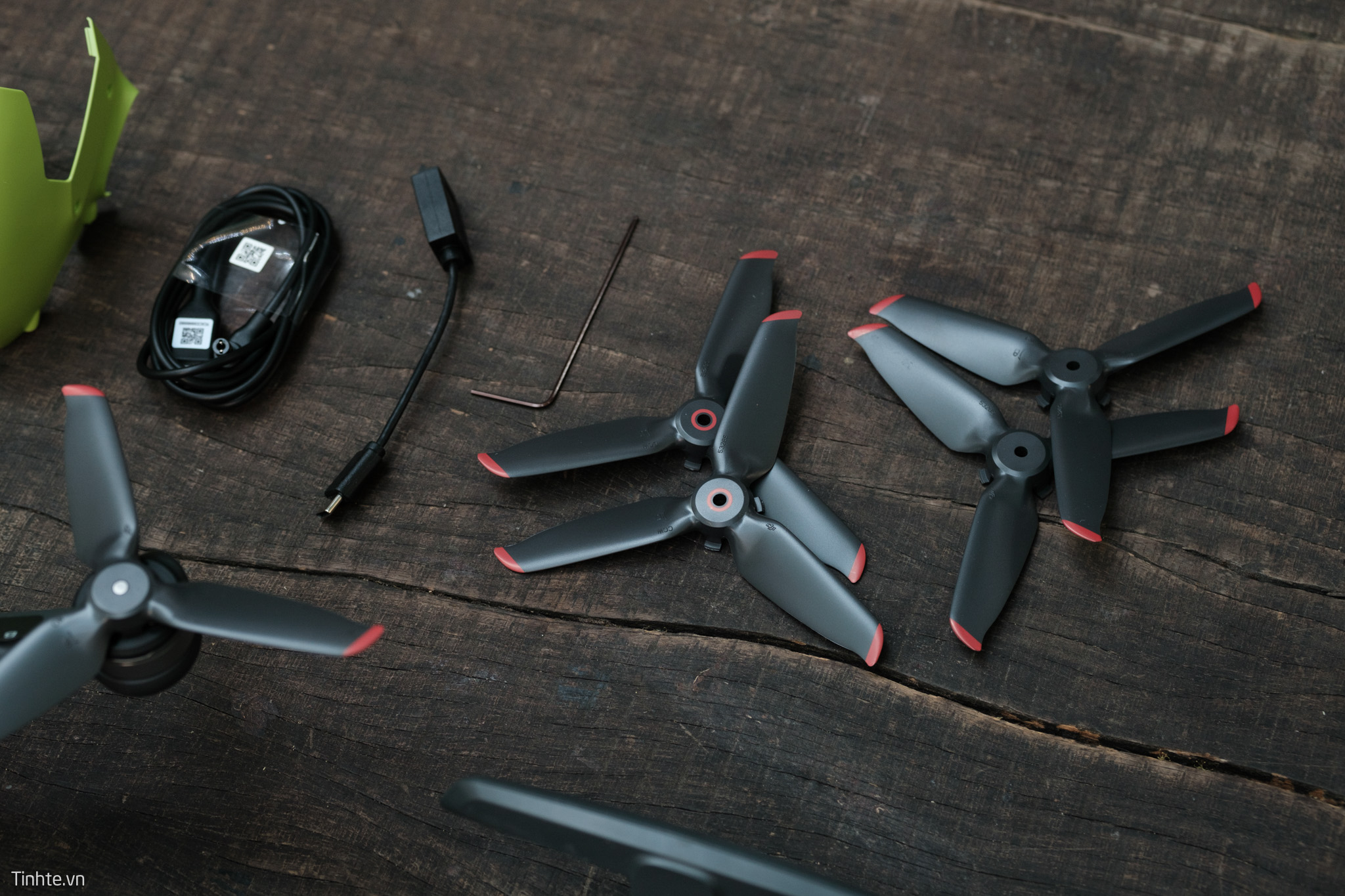 DJI_FPV_Combo_trentay-08.jpeg