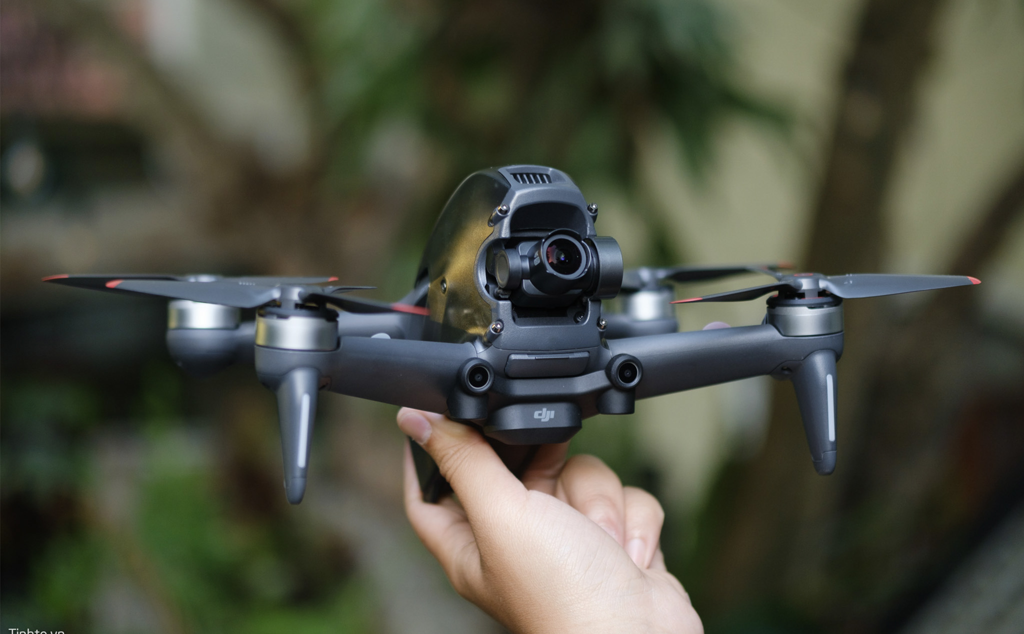 Trên tay DJI FPV Combo: góc nhìn thứ 1, ngầu và đẹp