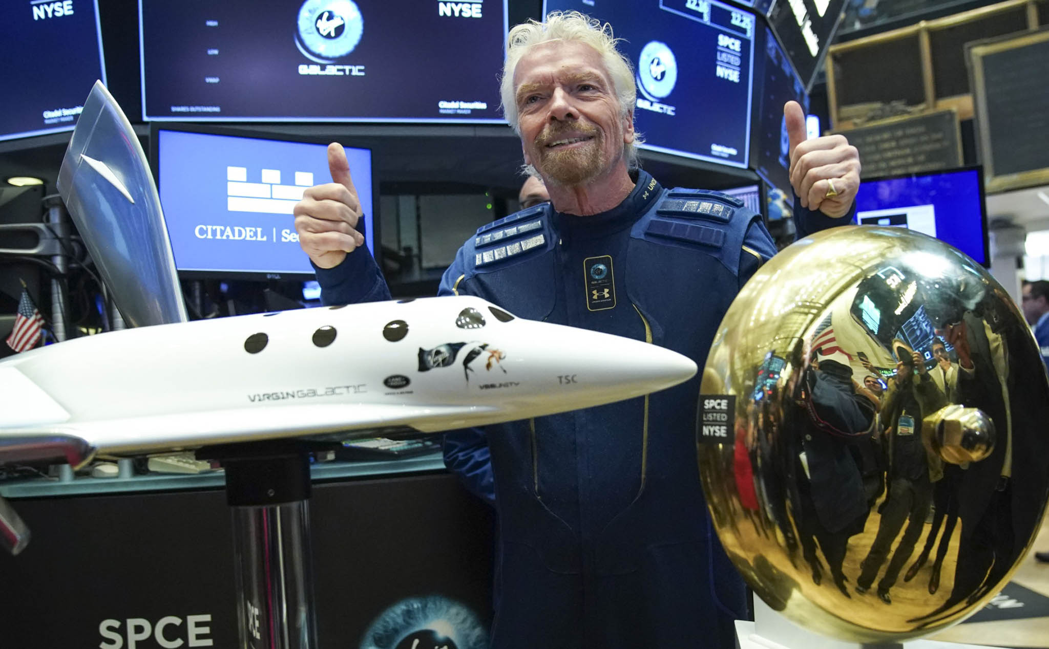 Virgin Galactic bay thử tàu vũ trụ phục vụ du lịch, đã có 600 người đặt cọc vé bay ngoài không gian