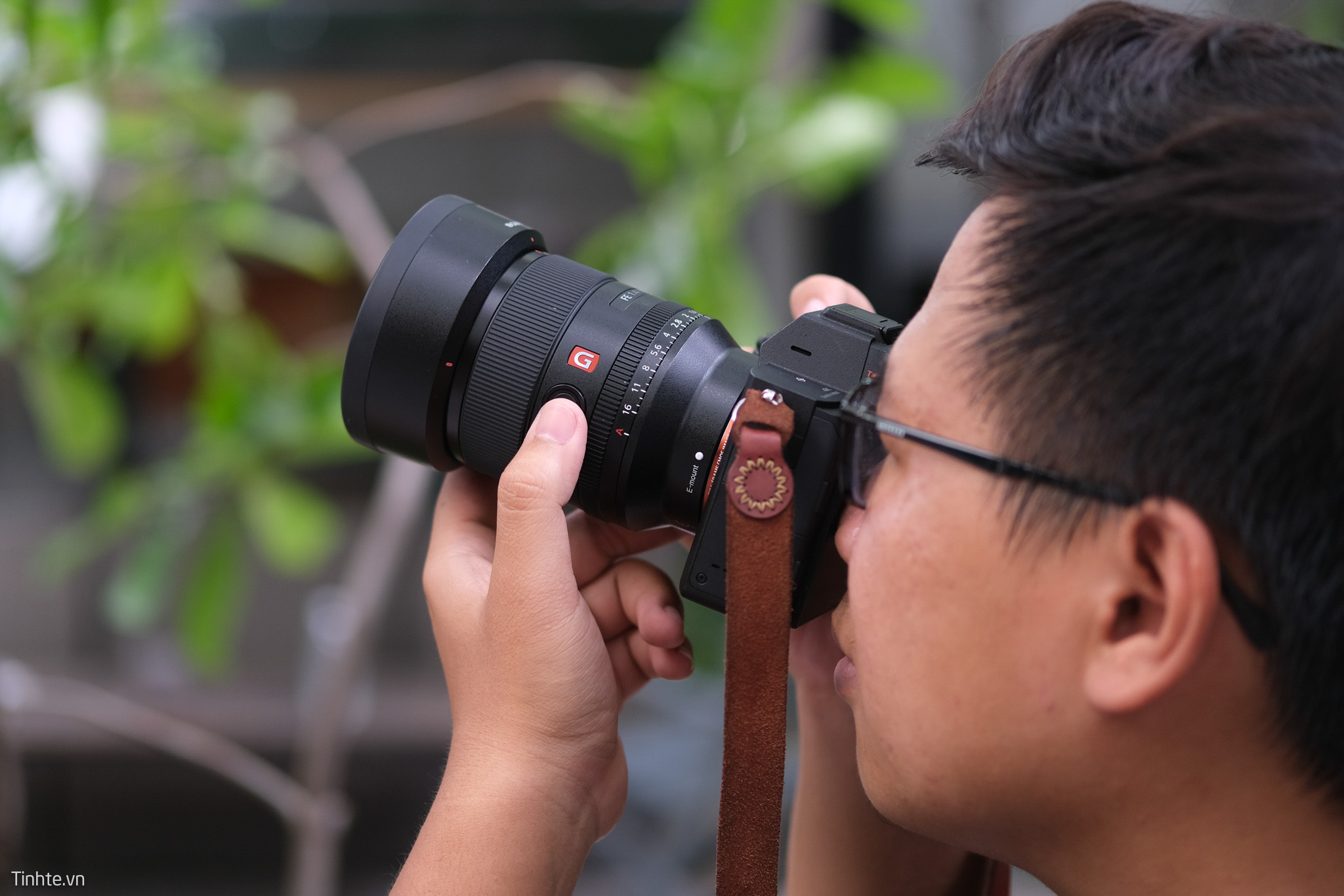 trên-tay-fe-35mm-f1.4-02.jpeg