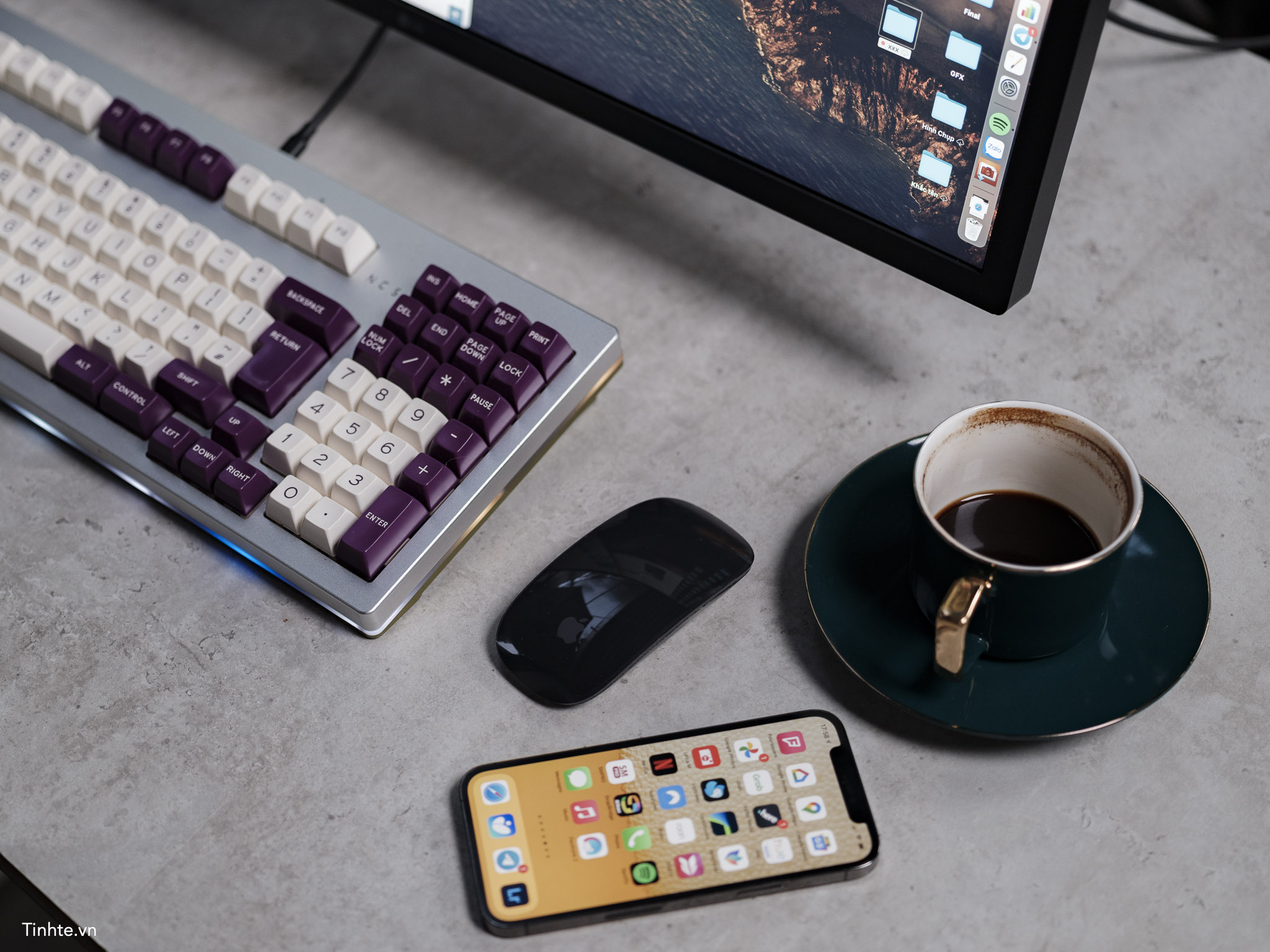 Apple_Magic_mouse_review-01.jpg
