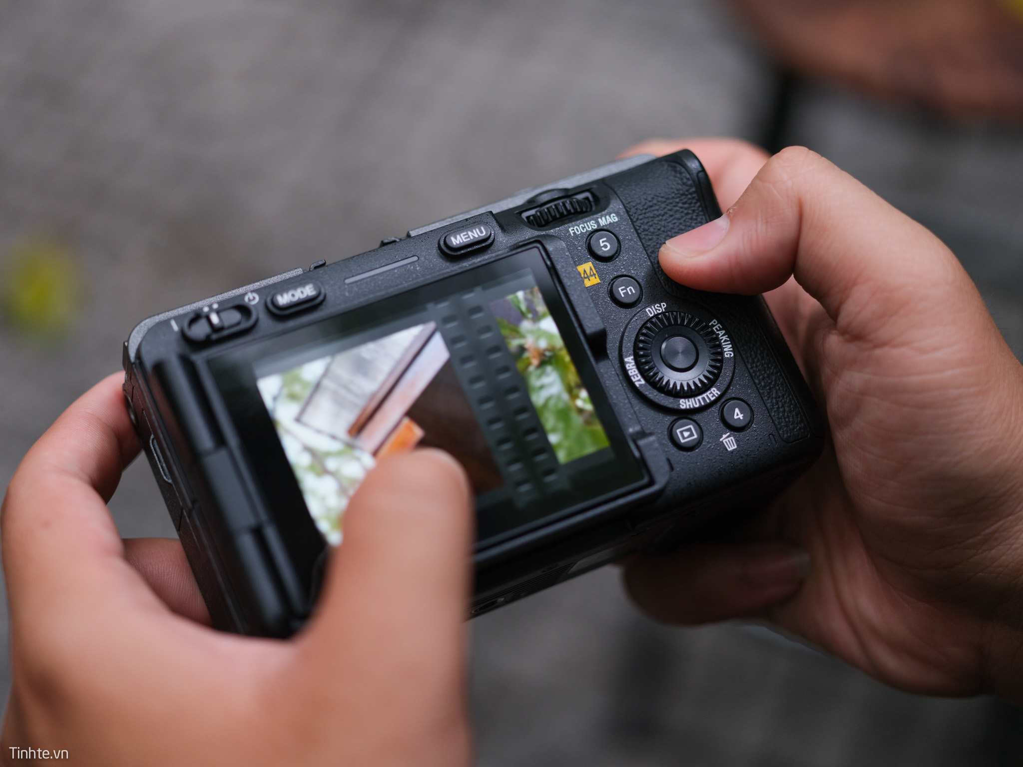 trên_tay_Sony_FX3_11.jpg
