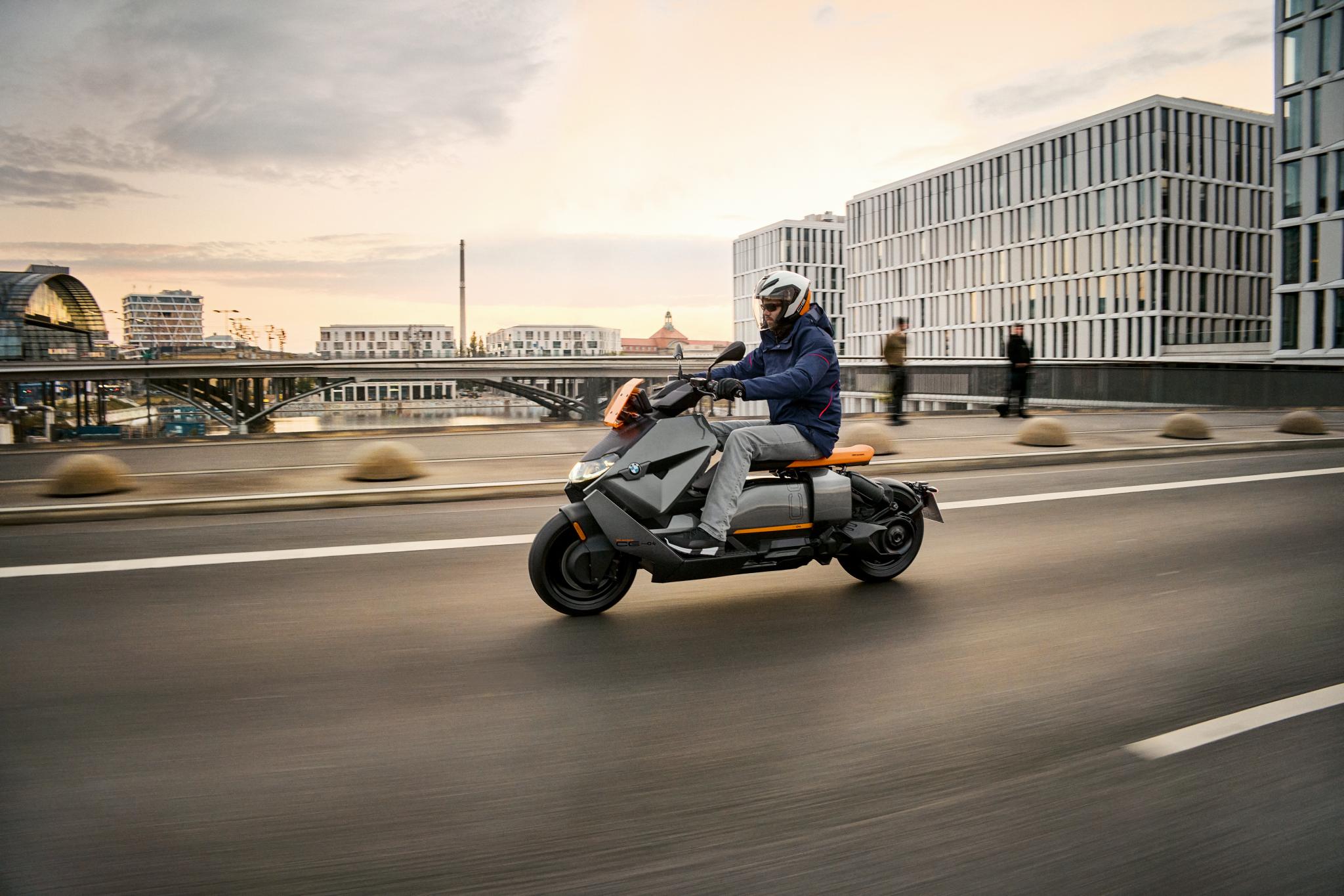 BMW-CE-04-tinhte- 11.jpg