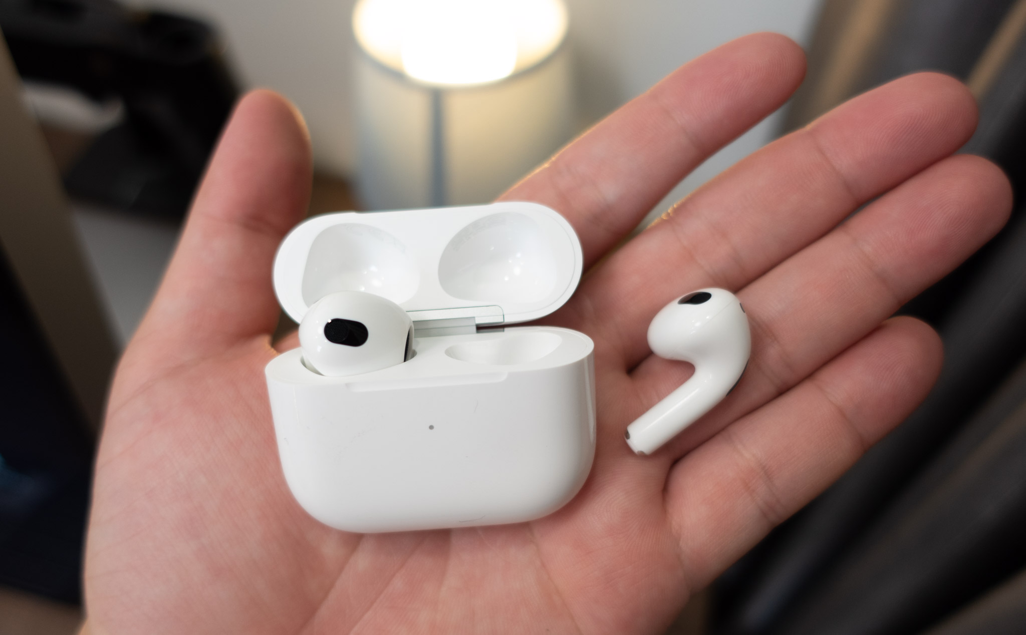 Review tai nghe AirPods 3 của người không rành nghe nhạc