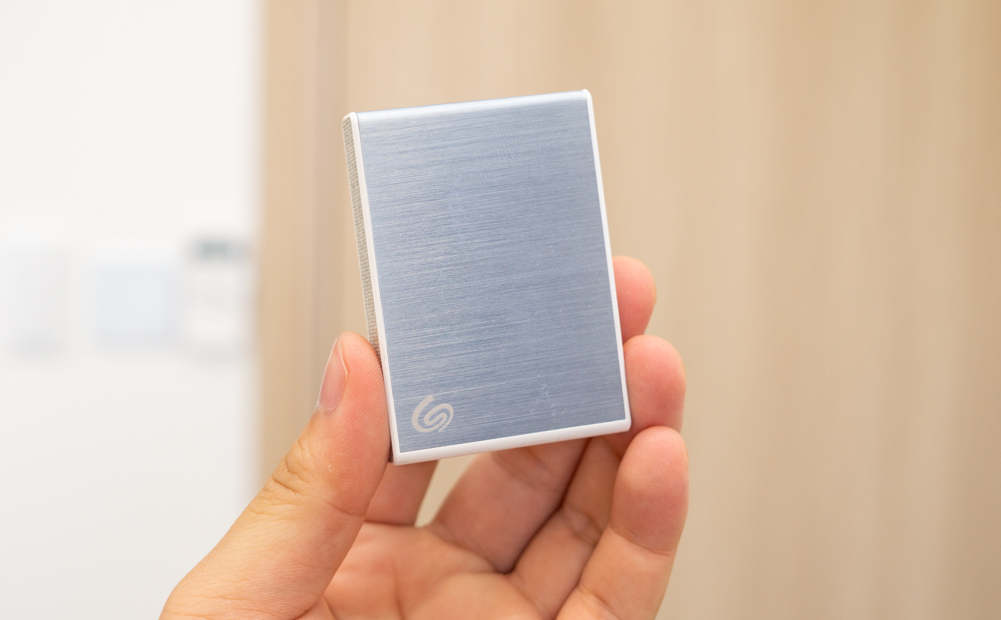 so sanh ssd tu build va co san 4.jpg
