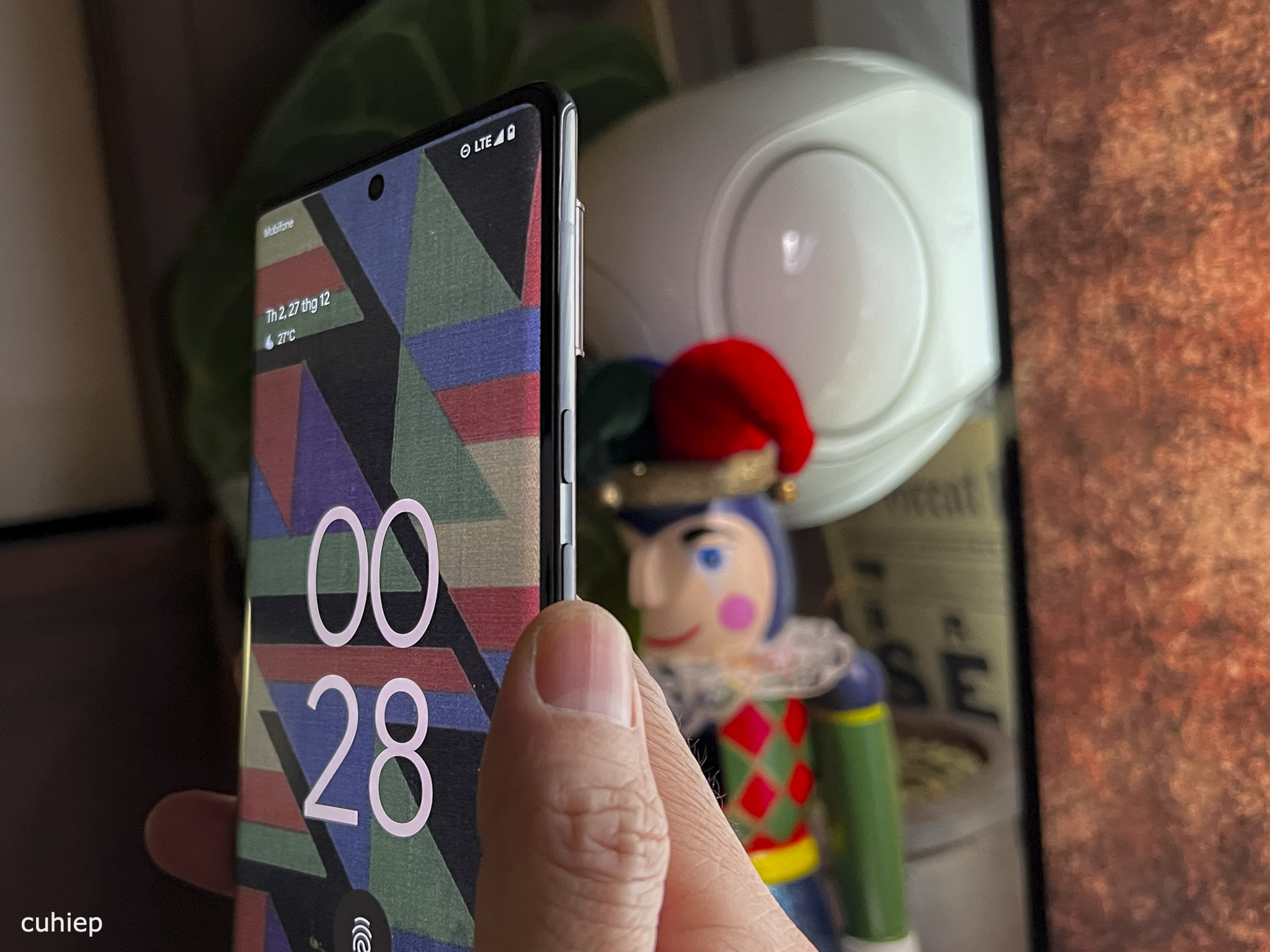 Google_Pixel6Pro7.jpg