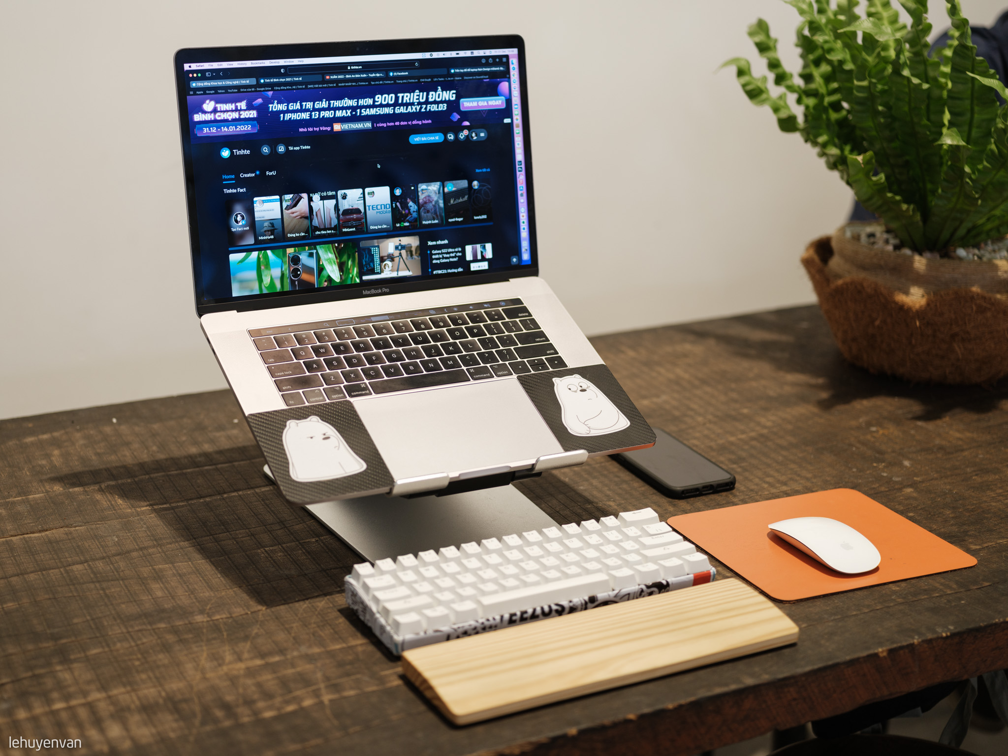 Stand_Laptop_4.jpg