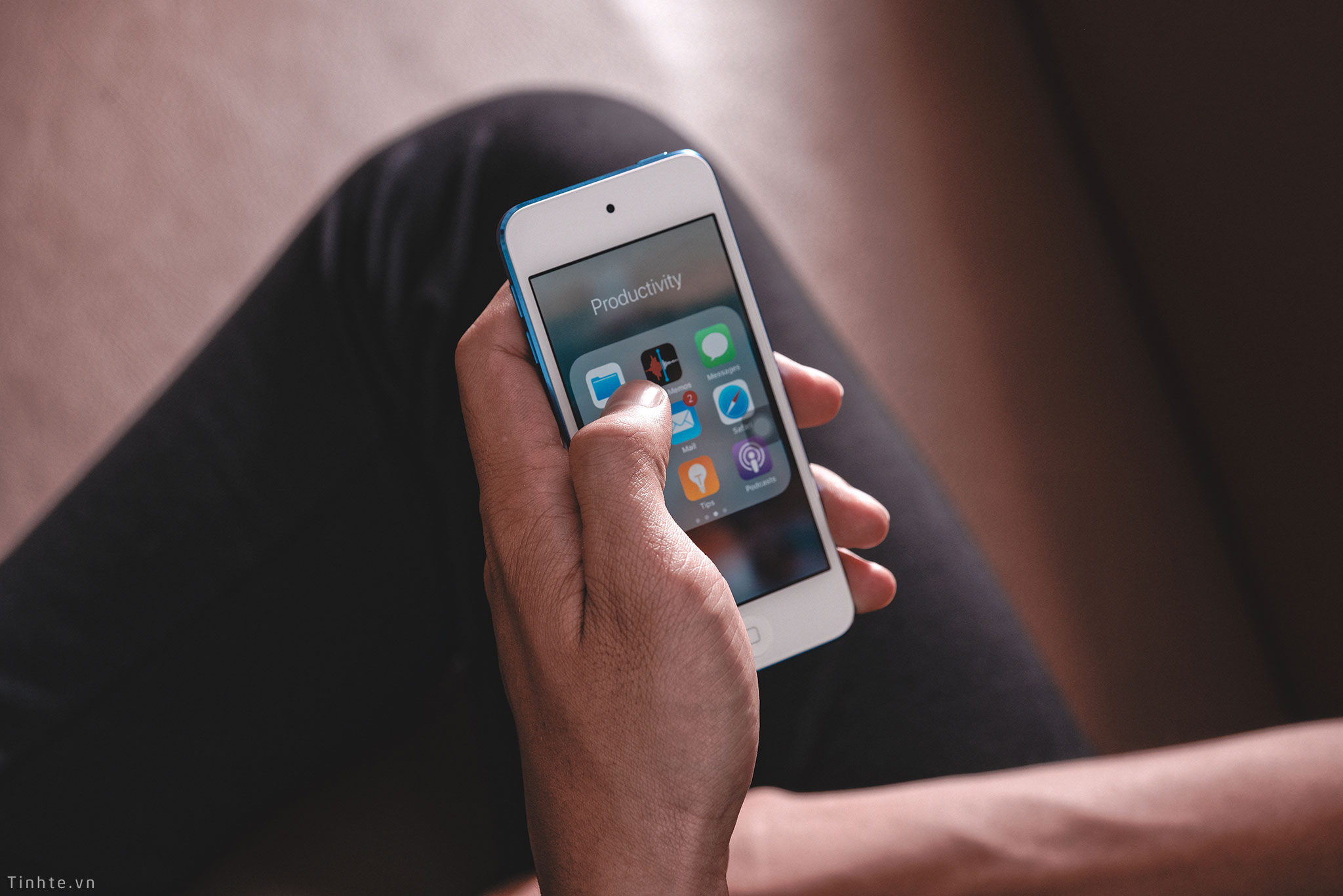 1.iPod_Touch_Gen_7.jpg