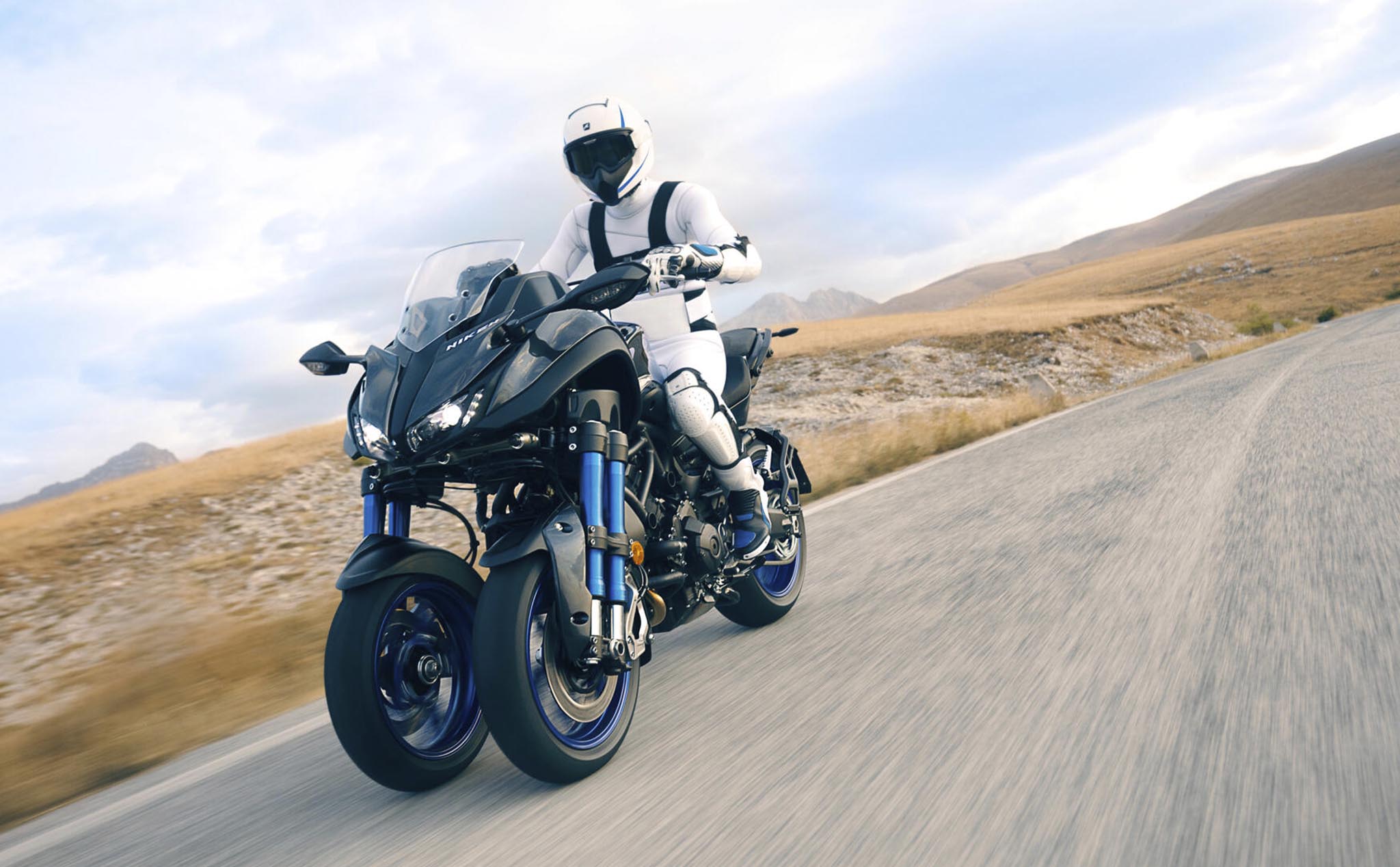 yamaharn8283_2.jpg