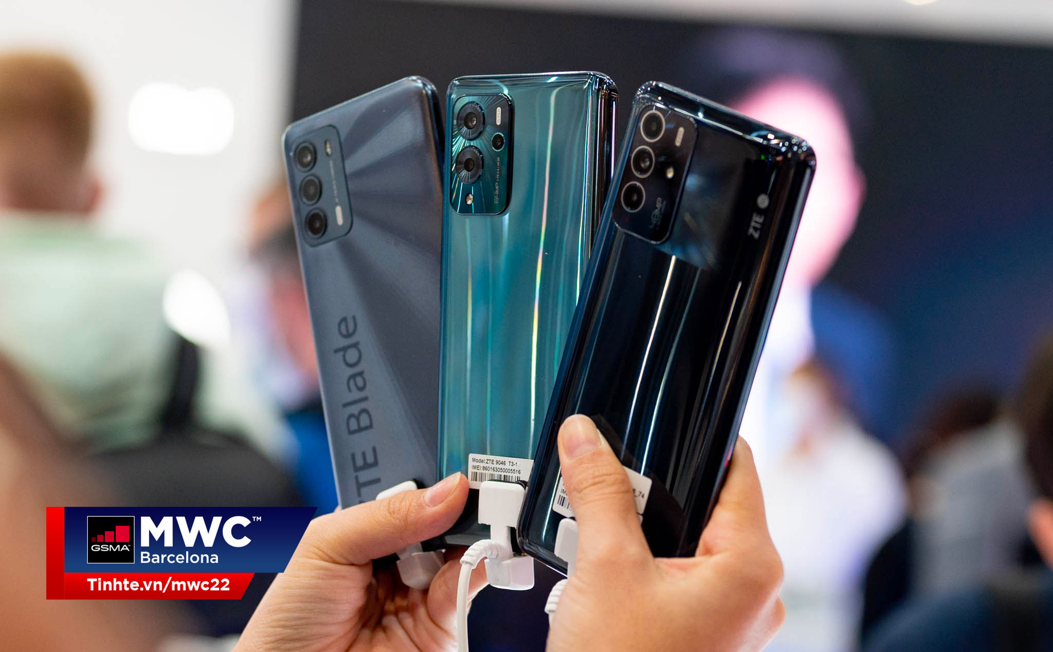 #MWC22: Trên tay ZTE Blade V40 series - thiết kế mặt lưng với hiệu ứng ánh sáng độc đáo