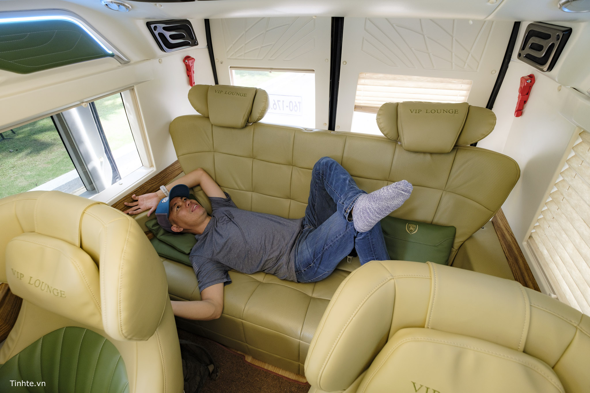 Dcar_VIP_Lounge_tinhte_cuhiep29.jpg