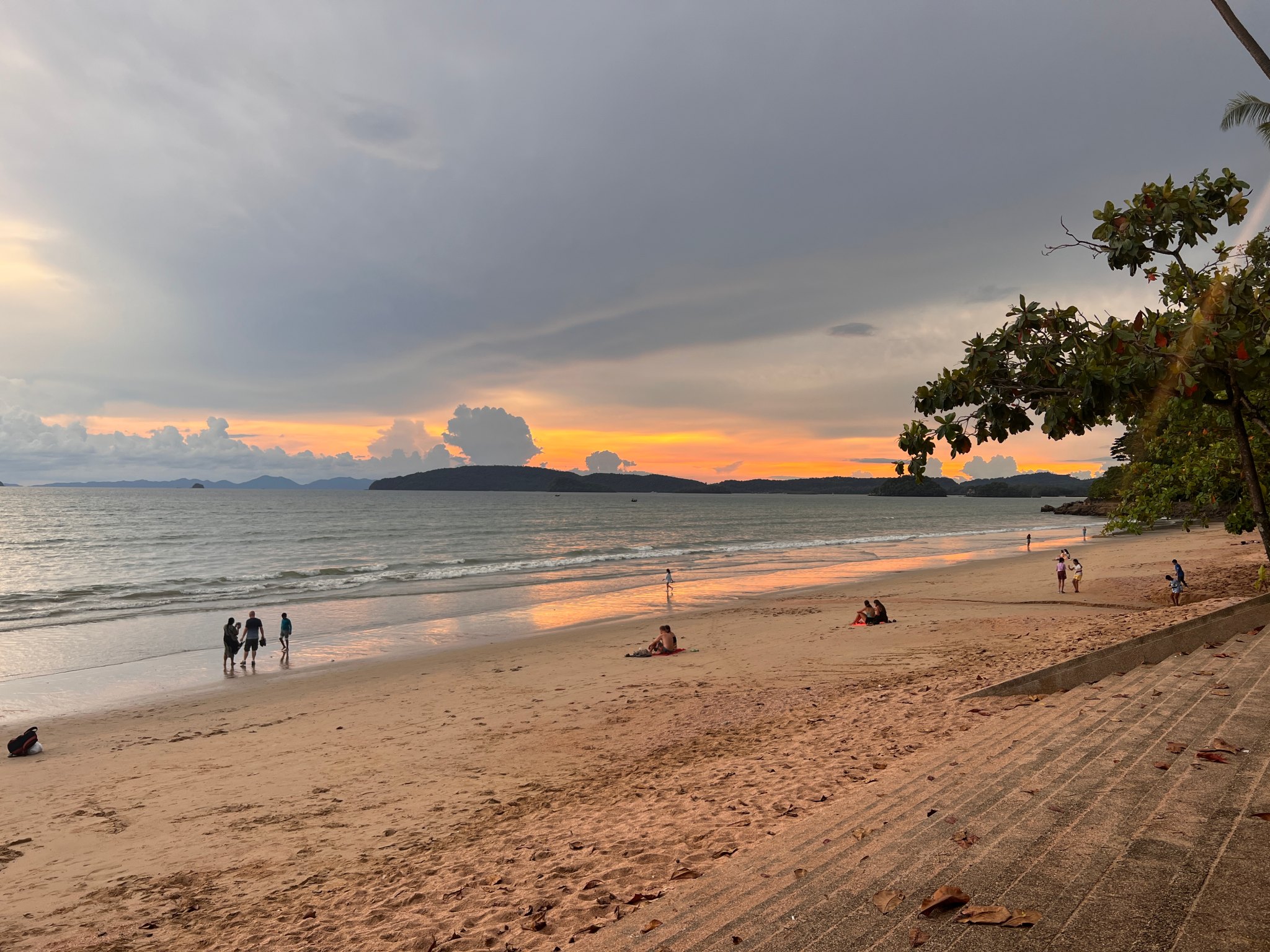 Ao nang beach sunset.jpg