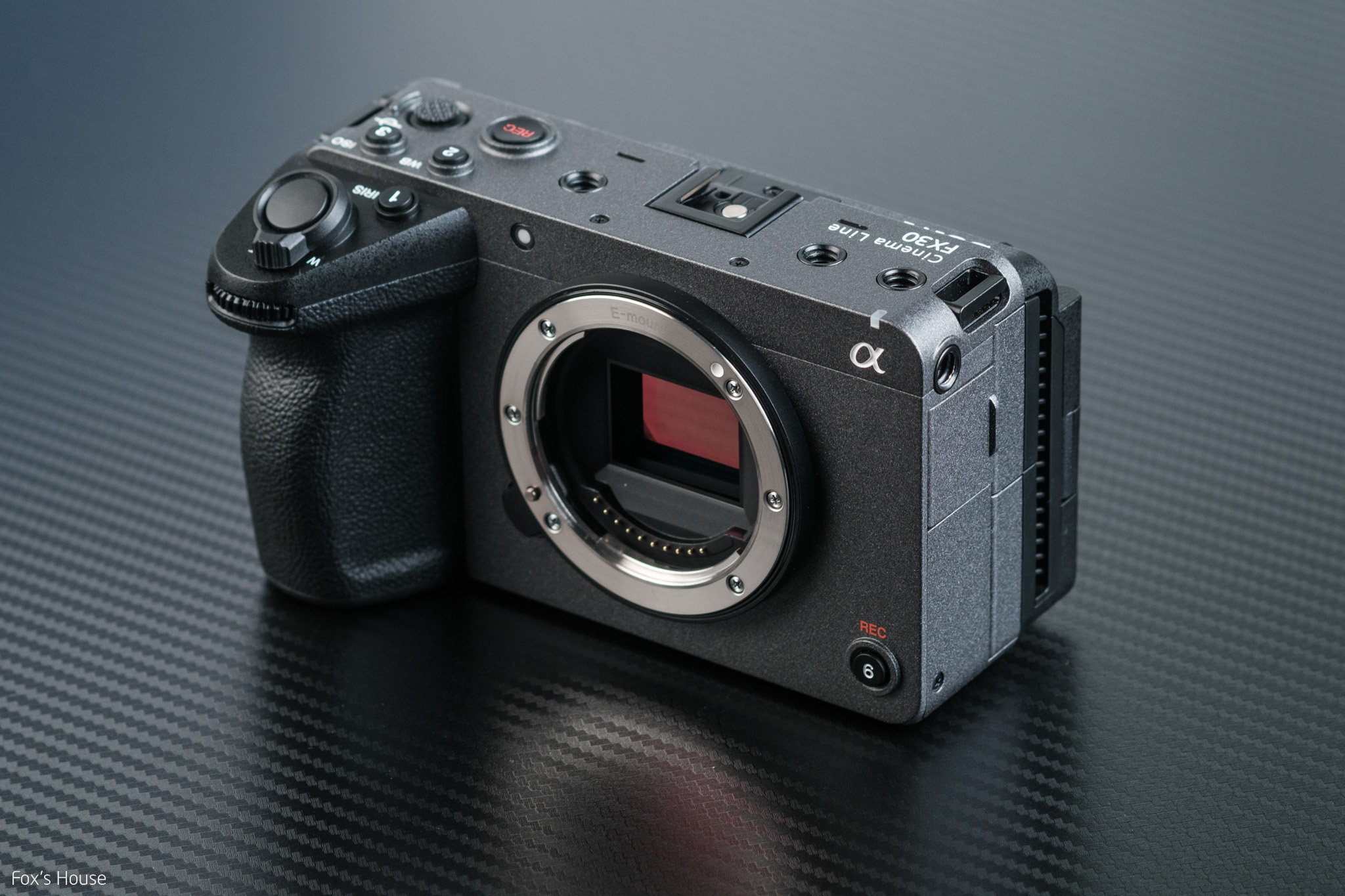trên_tay_sony_fx_30_26.jpg