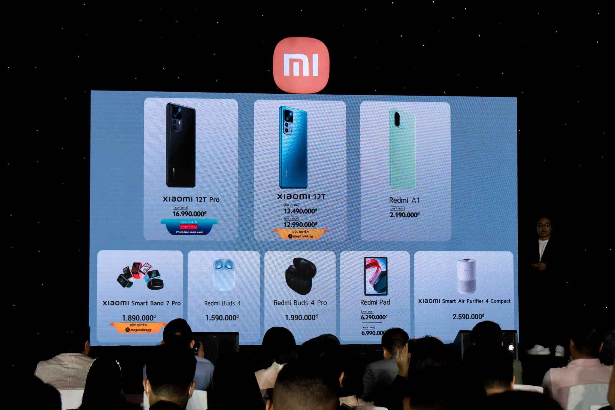Xiaomi ra mắt loạt smartphone, tai nghe, smartwatch, TV và thiết bị làm sạch