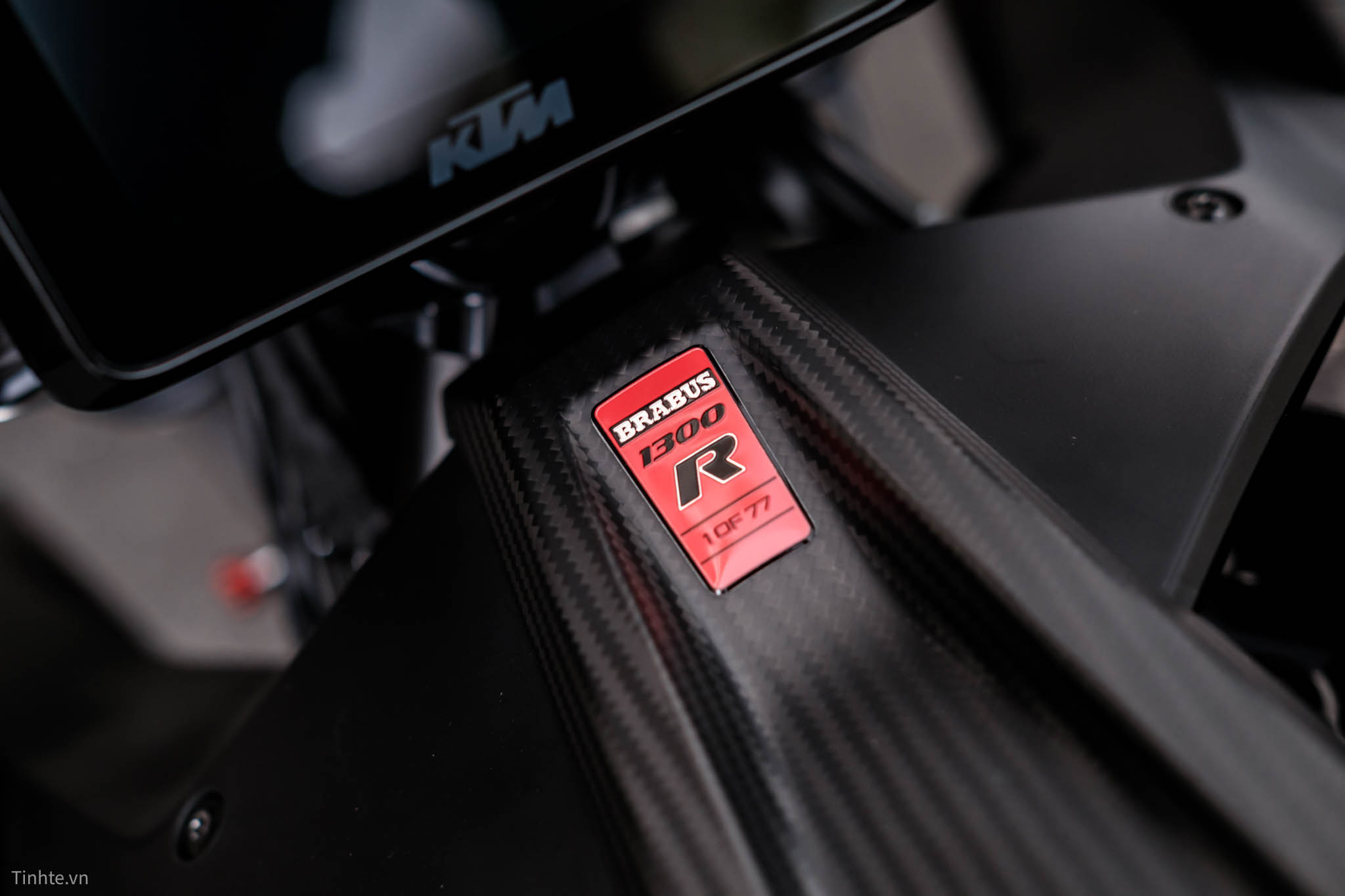 tren-tay-BRABUS-1300R-tinhte-21.jpg