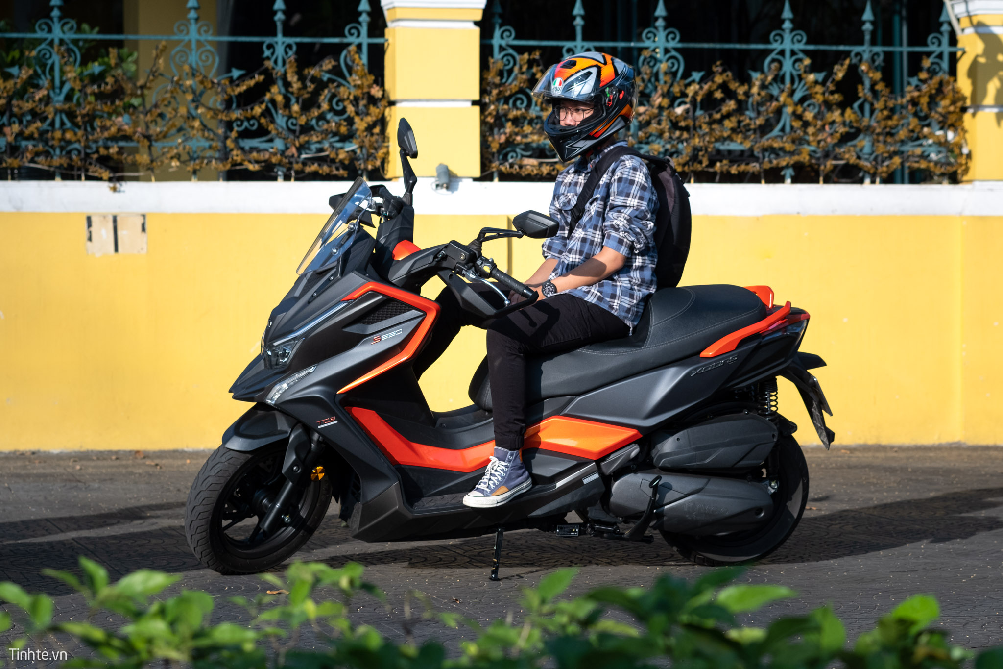 Chi tiết Kymco Xciting S350: góc cạnh và hiện đại, tăng tốc nhanh, máy êm, giá 145,5 triệu