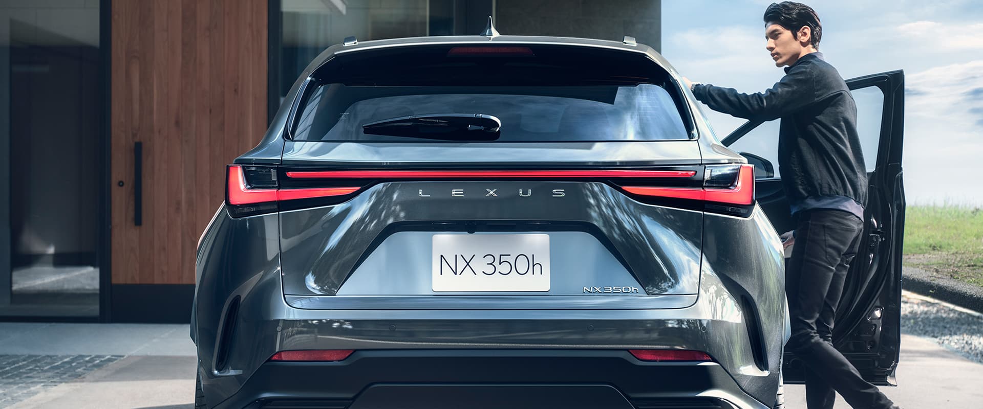 lexus-nx-350h-gallery-ext-2-d.jpg