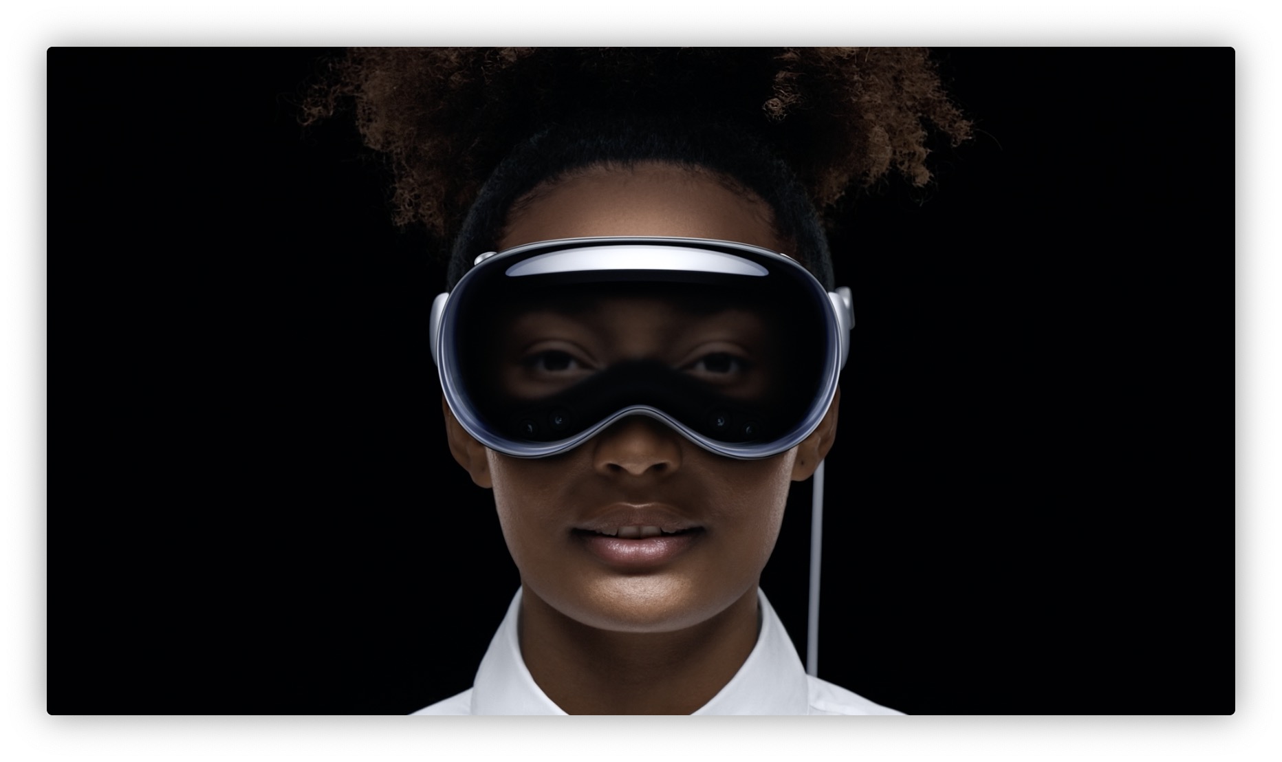 Apple Vision Pro: Kính thực tế tăng cường chính thức ra mắt, giá 3.499 USD