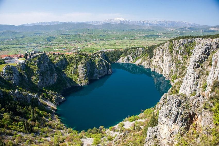 Blue-lake-850x567.jpg