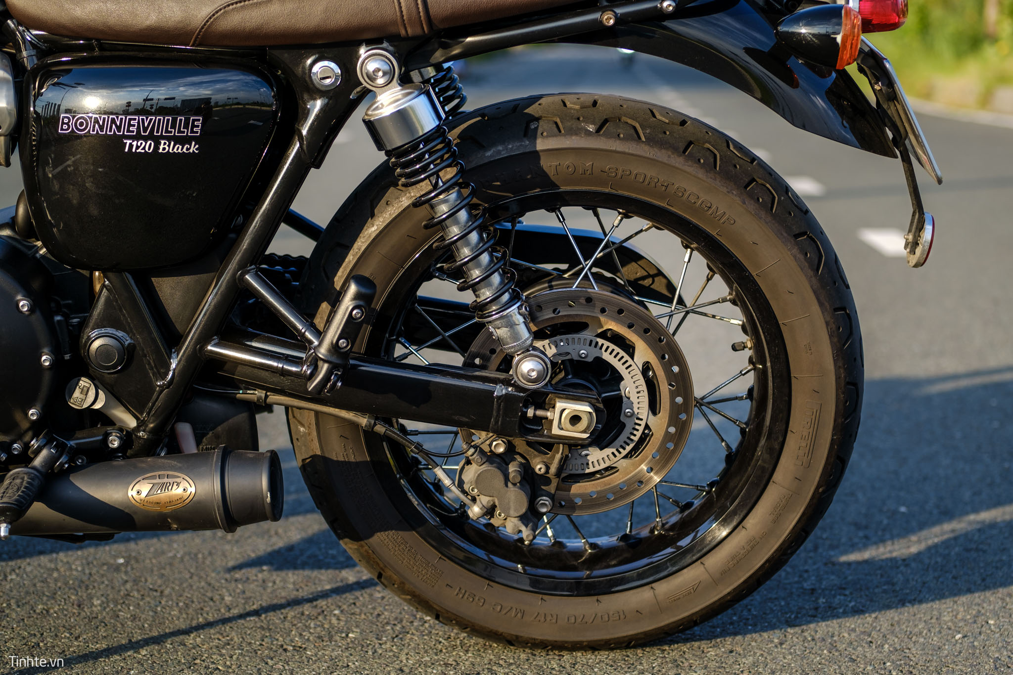 triumph-t120-tinhte-27.jpg