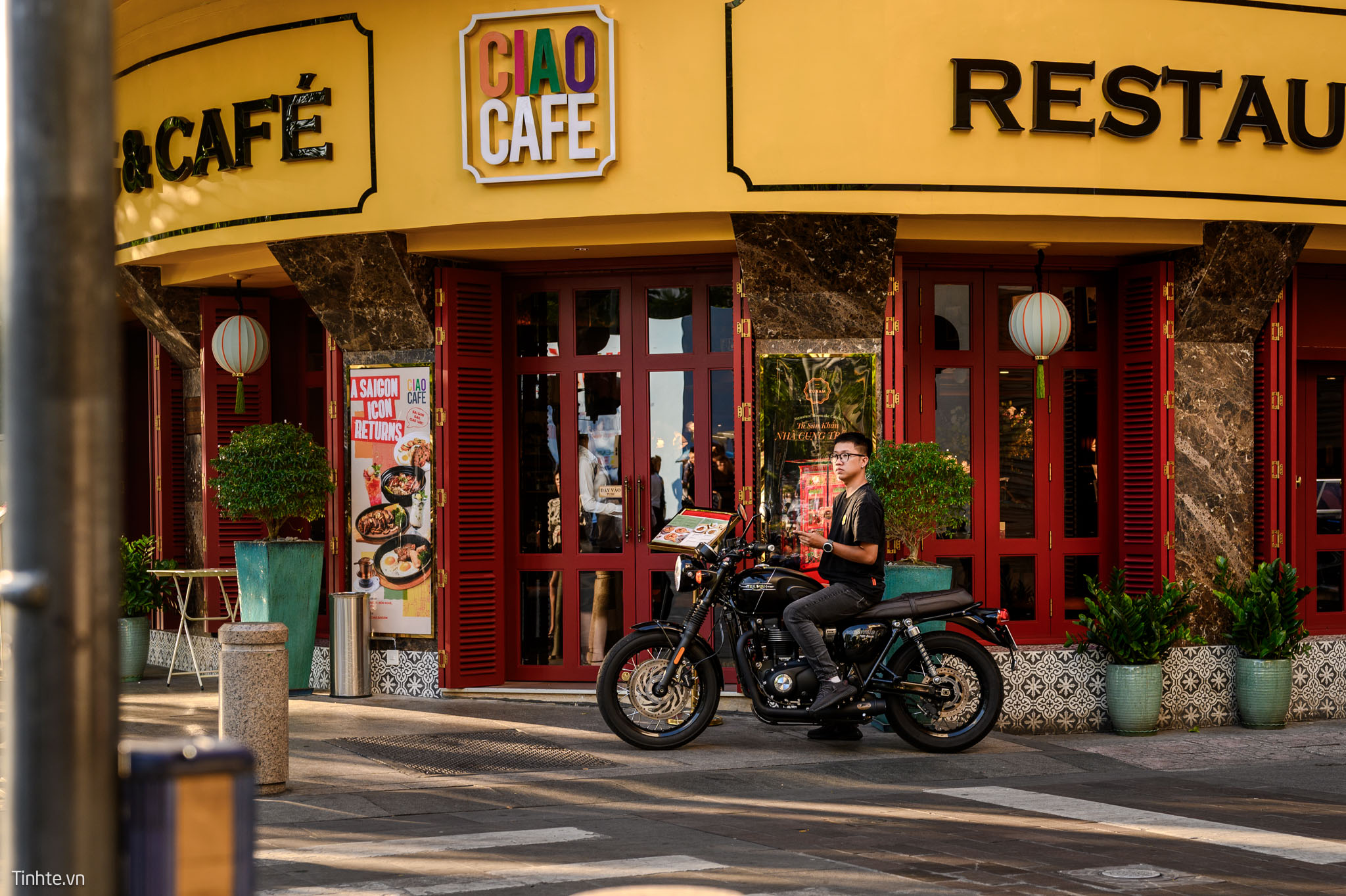 triumph-t120-tinhte-33.jpg