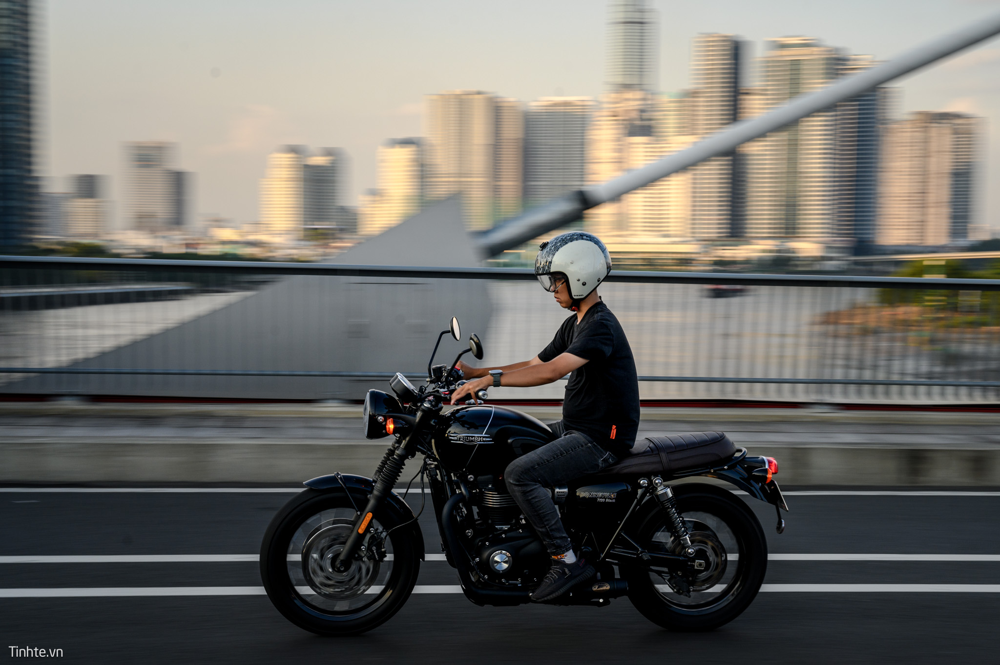 triumph-t120-tinhte-40.jpg