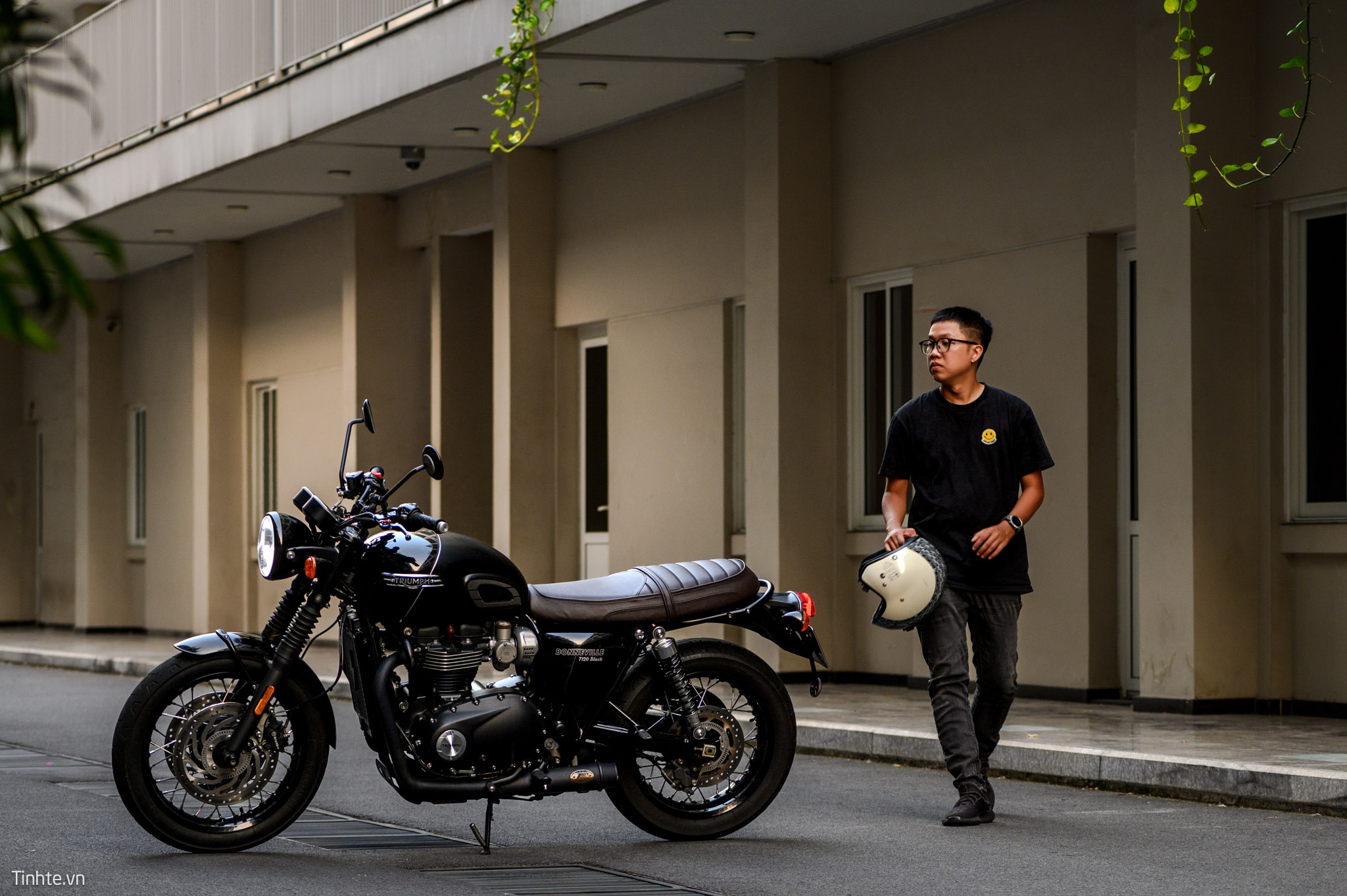 Trải nghiệm nhanh Triumph Bonneville T120 2022: vẻ đẹp trường tồn, mạnh mẽ và cảm xúc