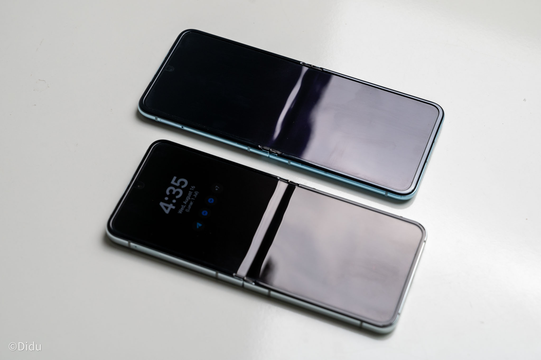 galaxy_z_flip5_tinhte_didu-19.jpg