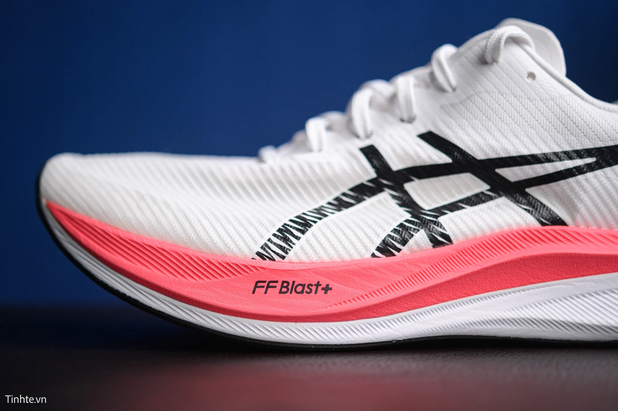asics-magic-speed-3-tinhte-3.jpg