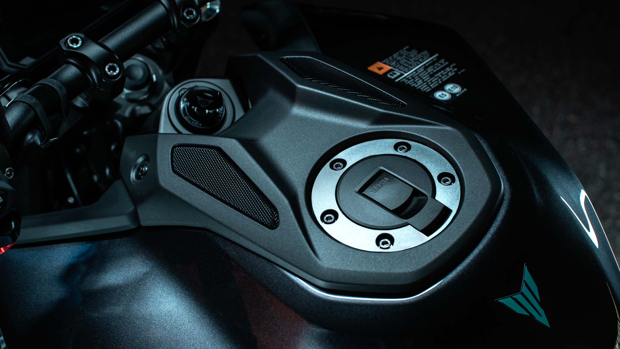 yamaha-mt-09-2024-16.jpg