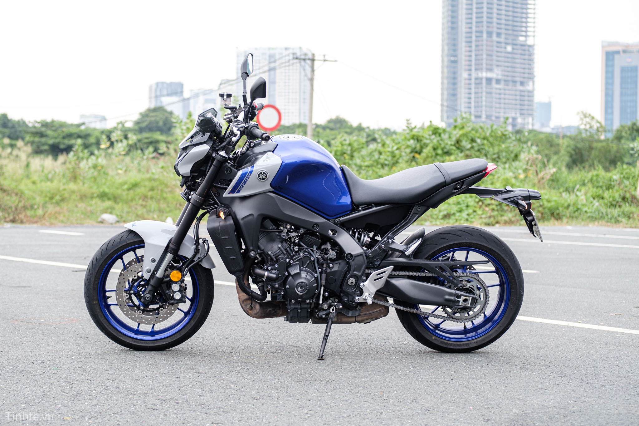 tren-tay-yamaha-mt-09-tinhte-31.jpg