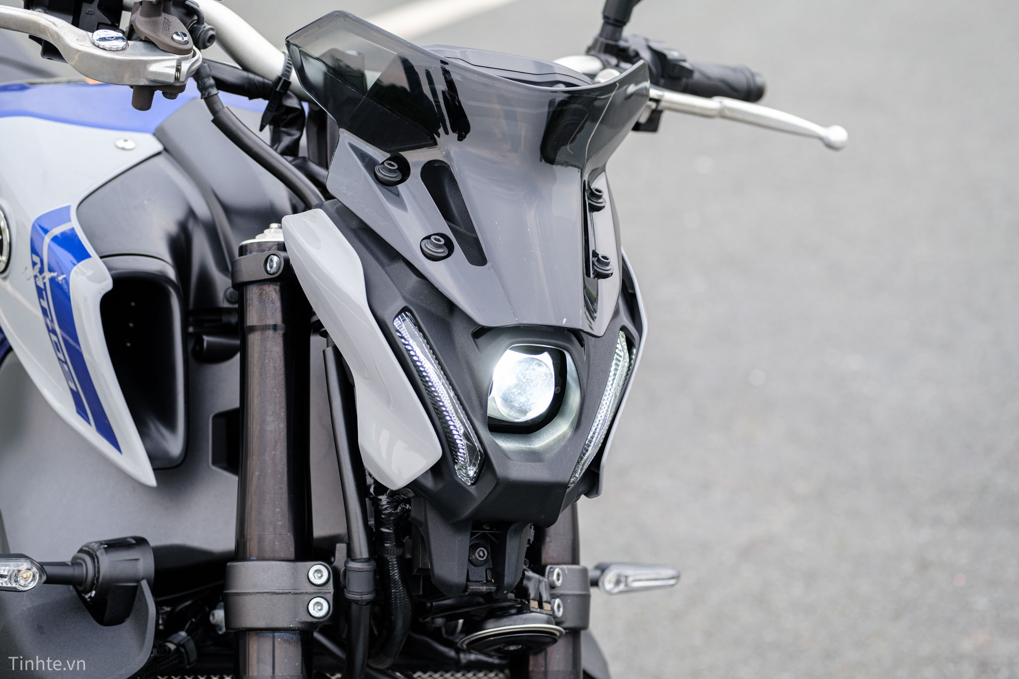 tren-tay-yamaha-mt-09-tinhte-39.jpg