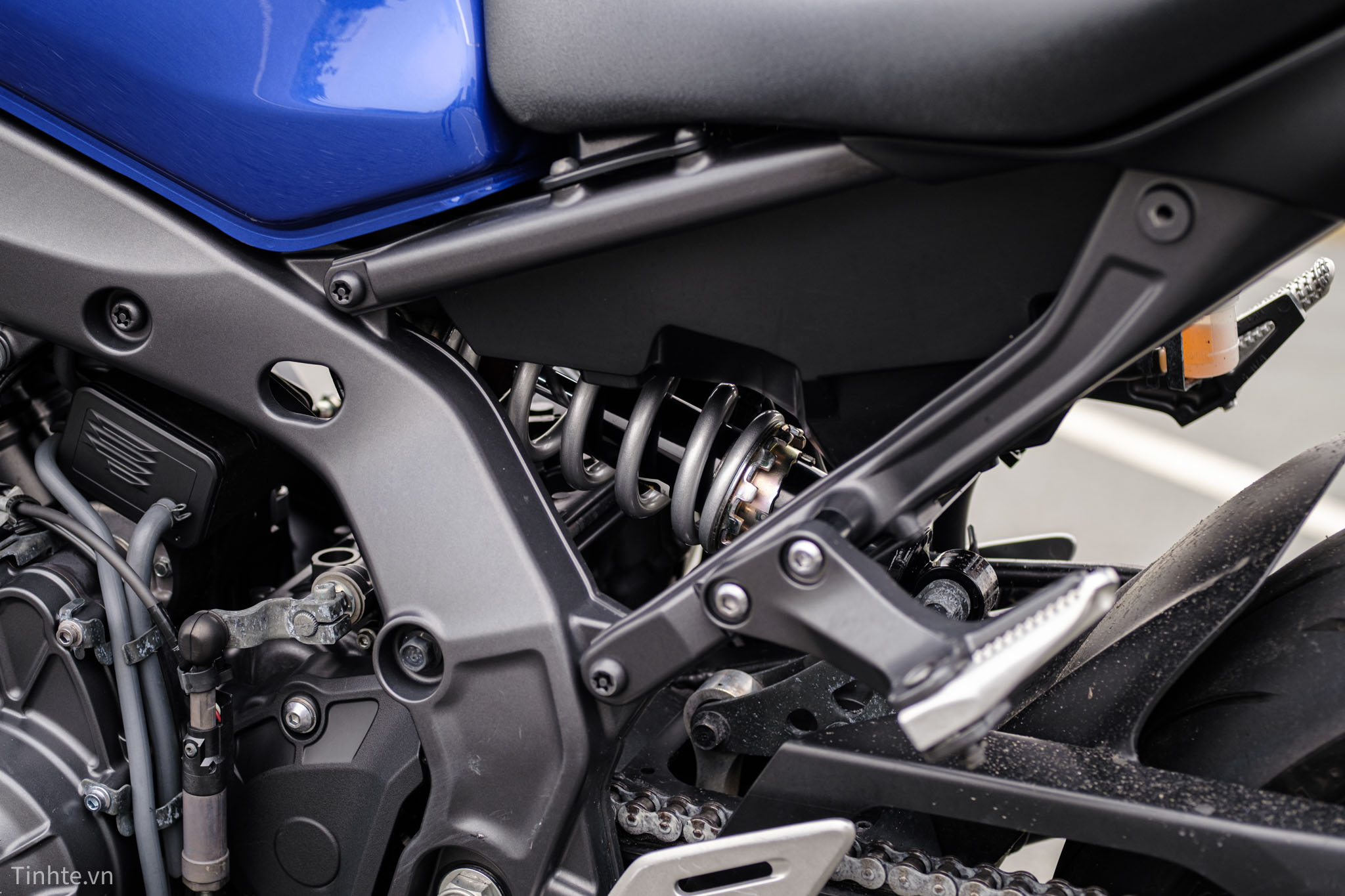 tren-tay-yamaha-mt-09-tinhte-29.jpg