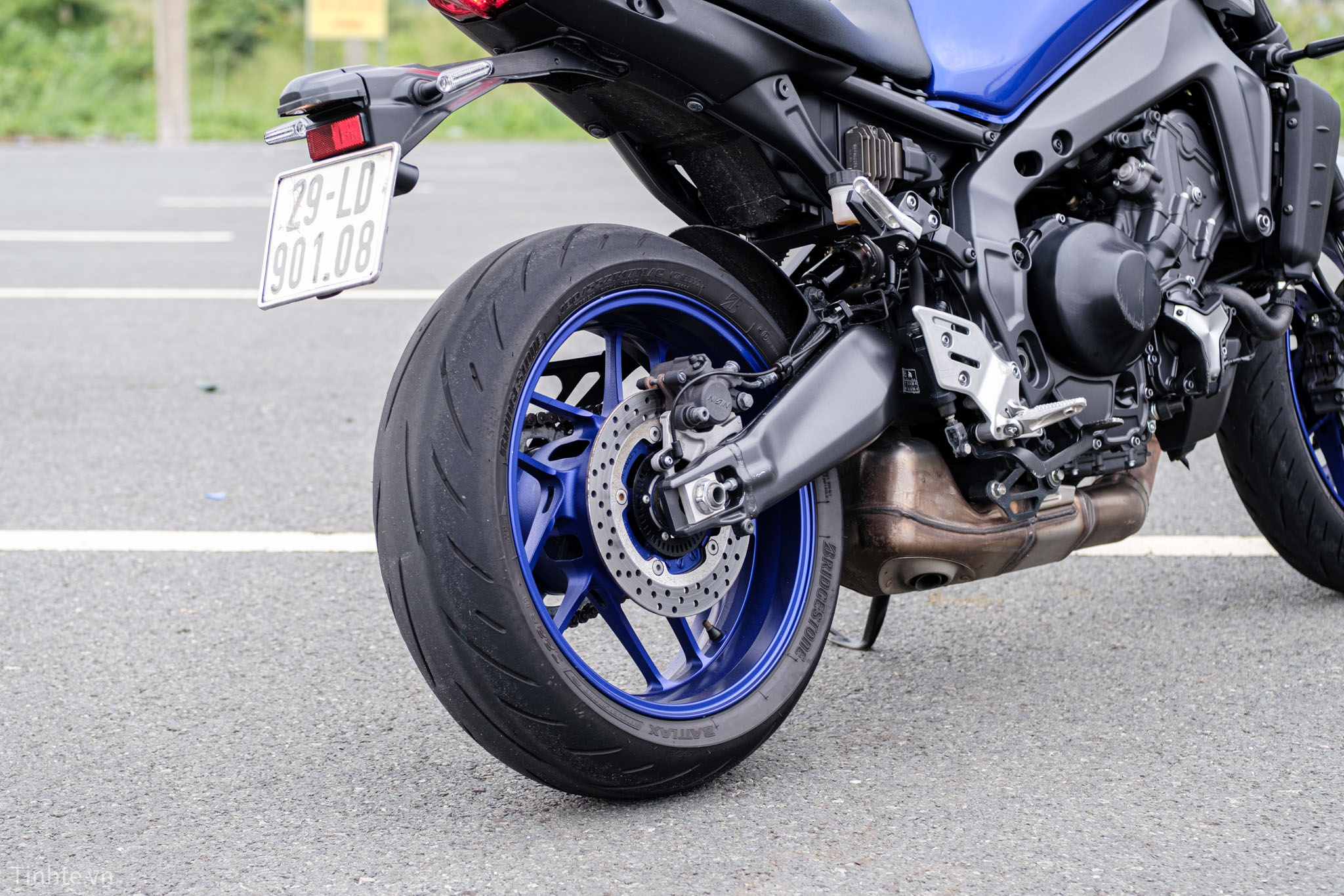 tren-tay-yamaha-mt-09-tinhte-16.jpg