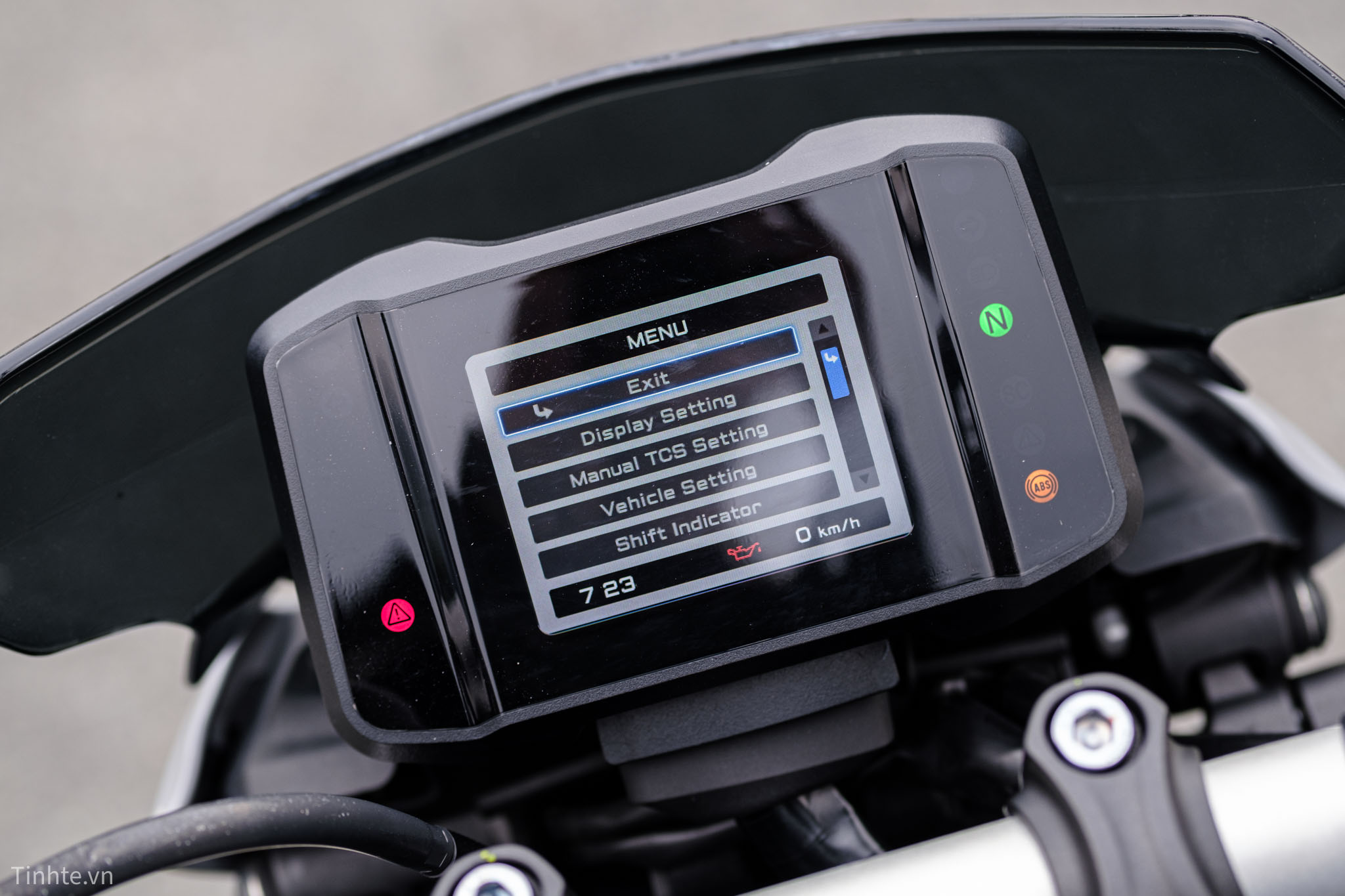 tren-tay-yamaha-mt-09-tinhte-27.jpg