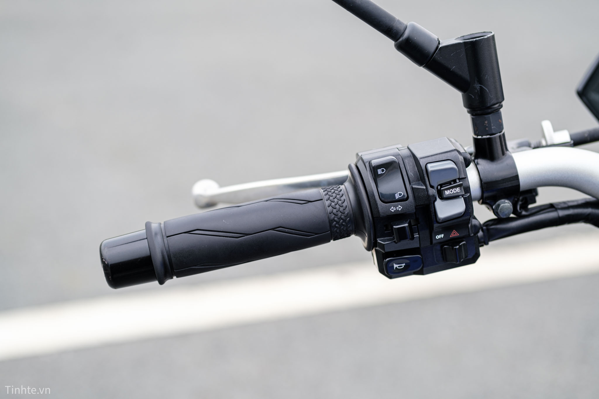 tren-tay-yamaha-mt-09-tinhte-22.jpg