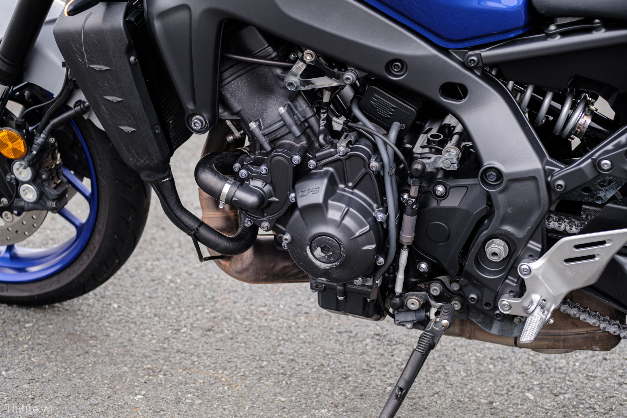 tren-tay-yamaha-mt-09-tinhte-30.jpg