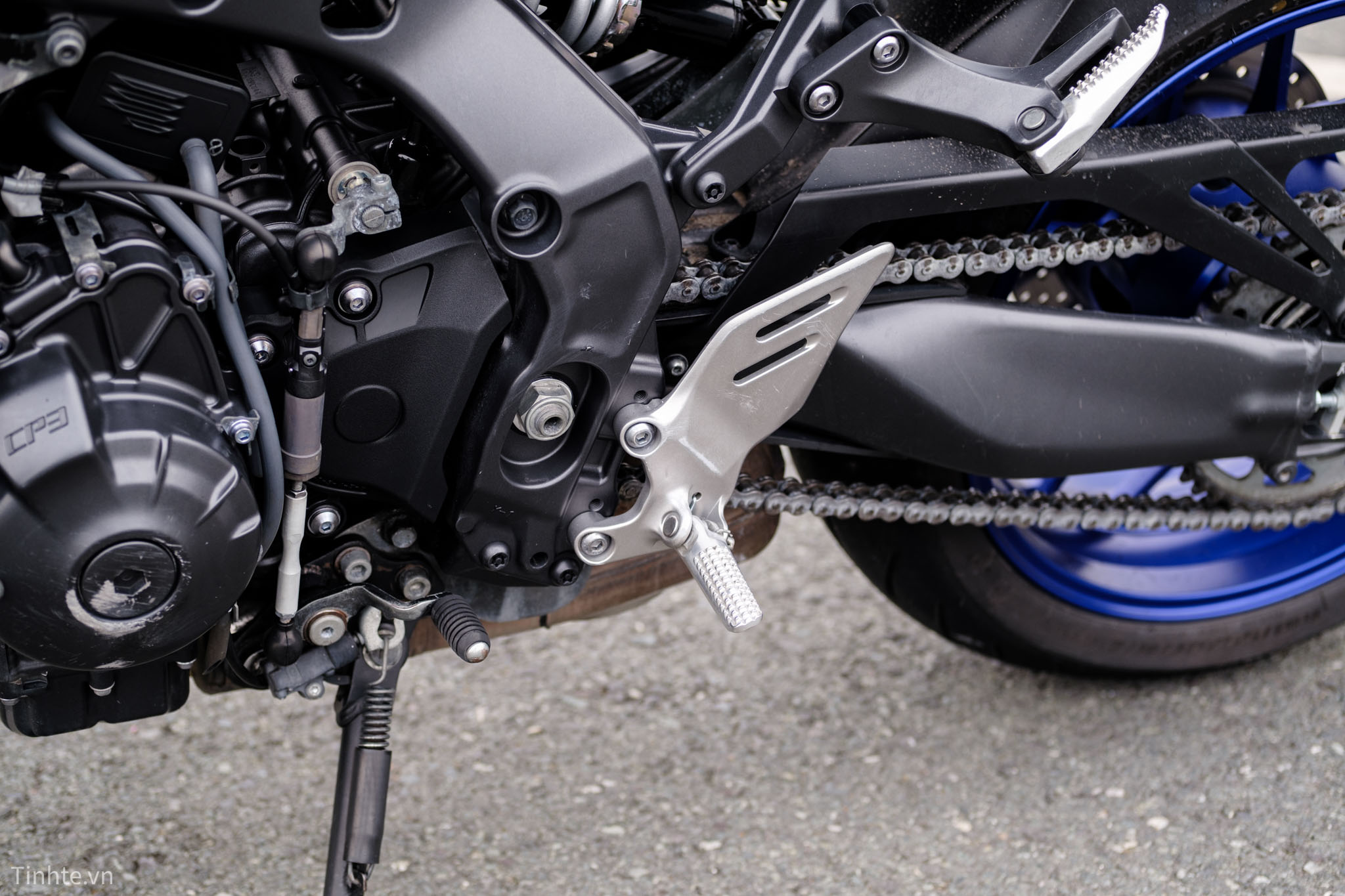 tren-tay-yamaha-mt-09-tinhte-07.jpg
