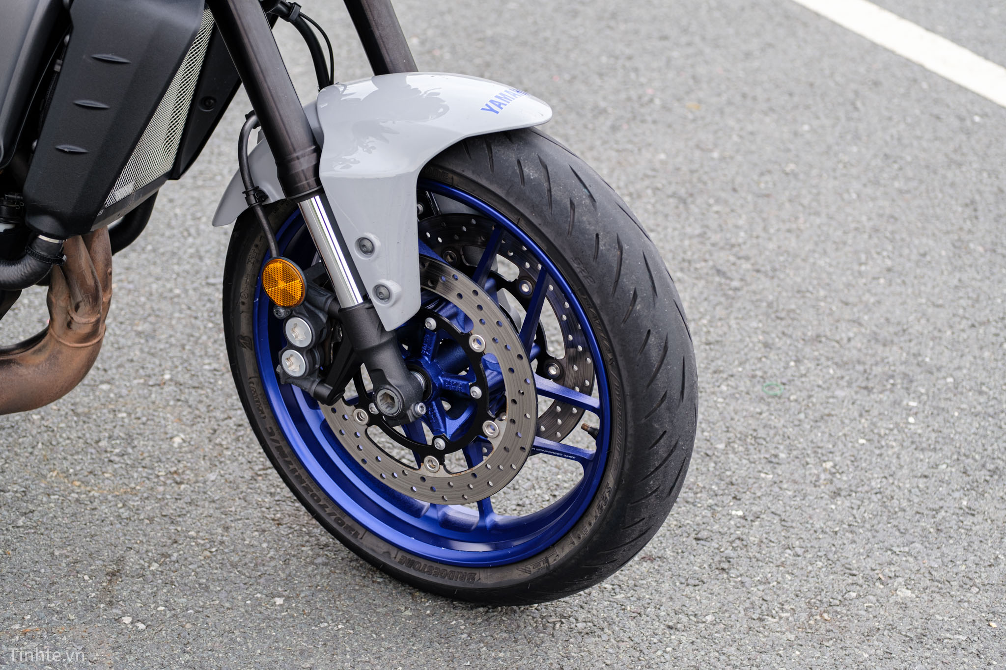 tren-tay-yamaha-mt-09-tinhte-52.jpg