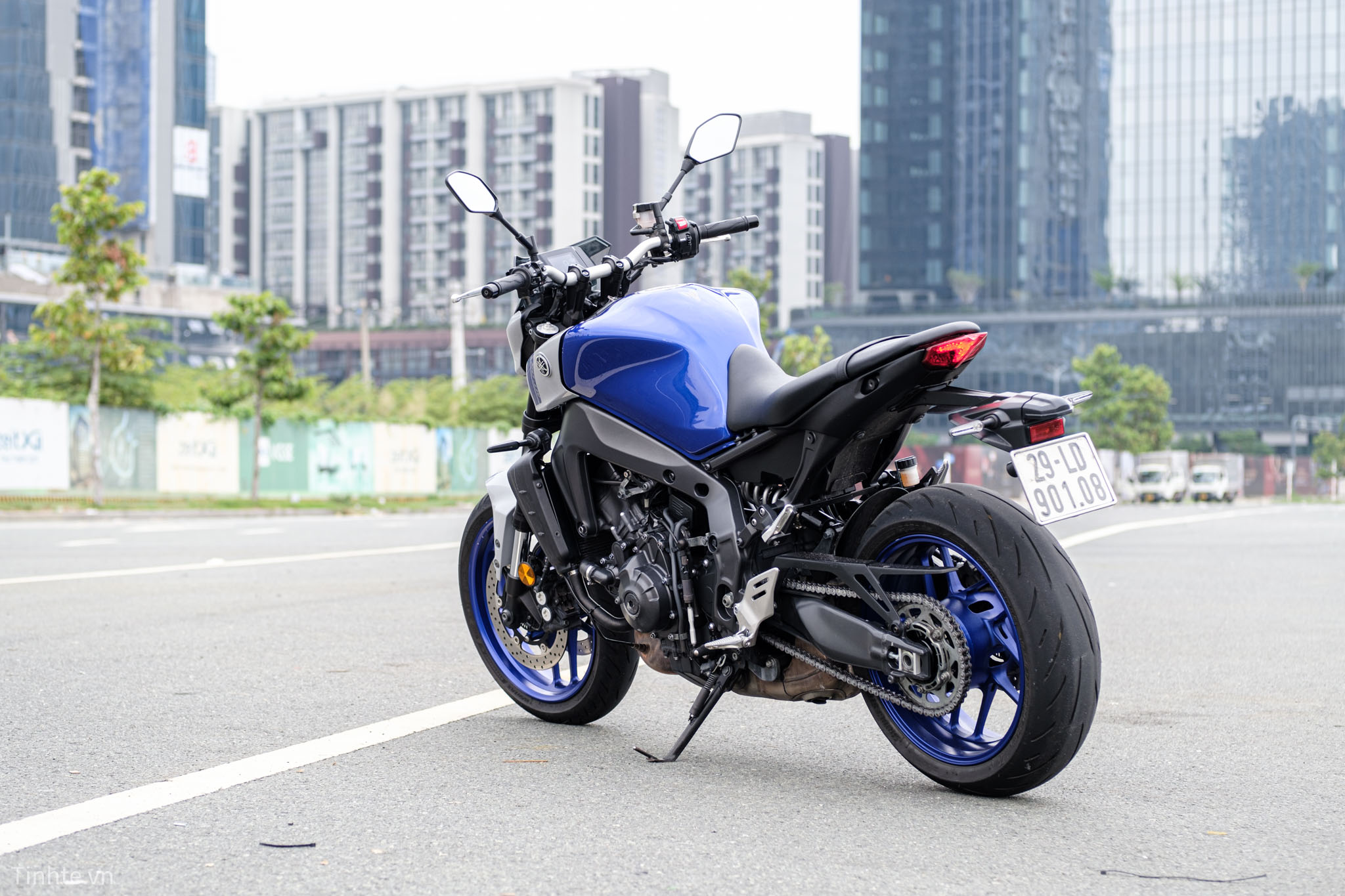 tren-tay-yamaha-mt-09-tinhte-11.jpg