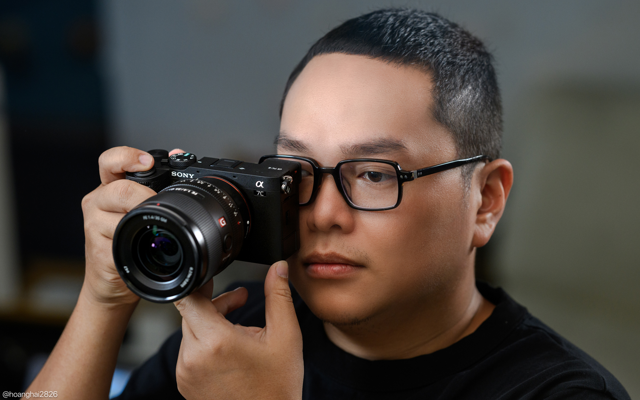 Mở hộp Sony A7C II: Nhỏ, nhẹ, gọn, mạnh, 1 khe SD duy nhất