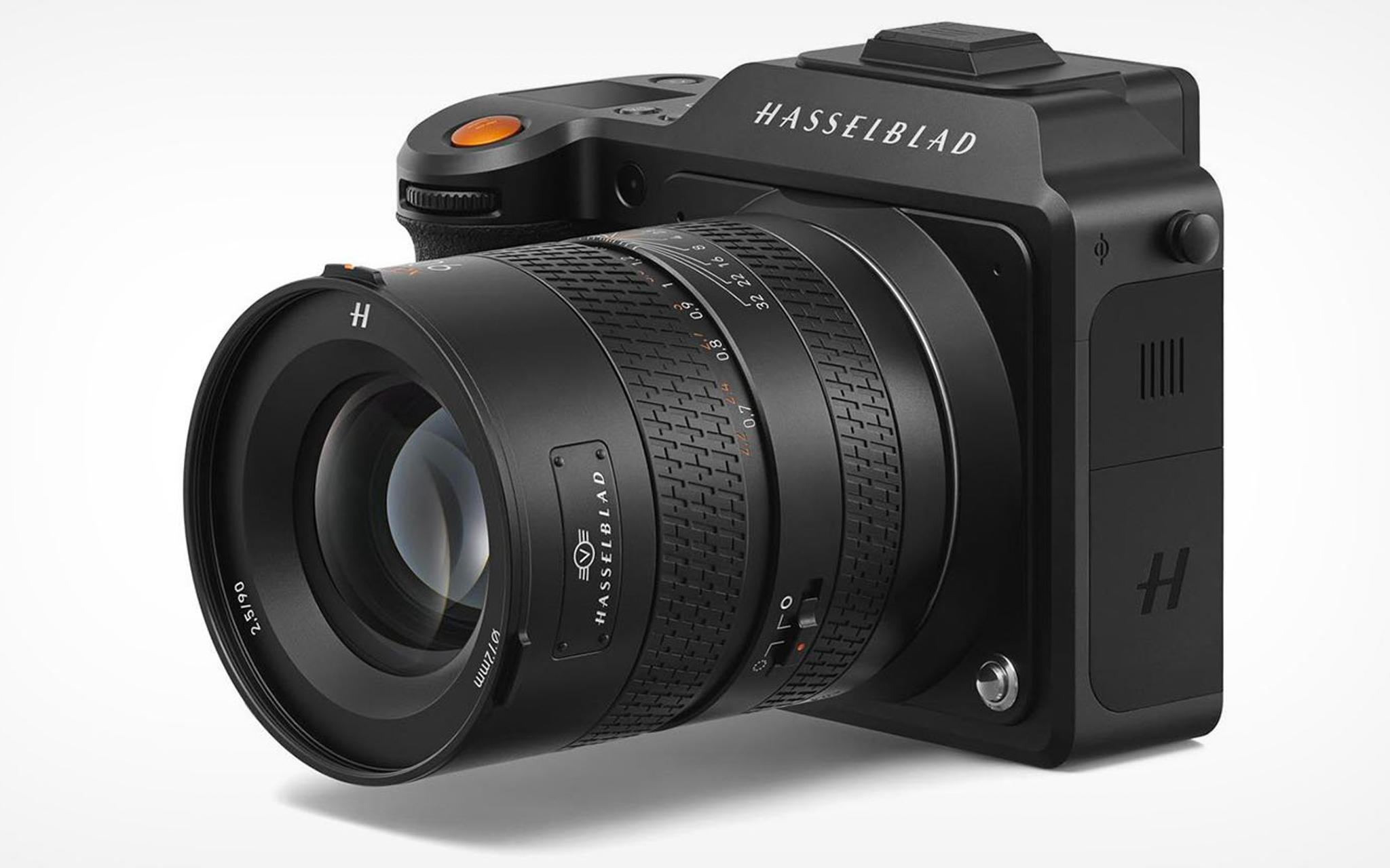 Hasselblad XCD 2,5/90V ra mắt dành cho chân dung, X2D 100C có bản cập nhật nhận diện khuôn mặt
