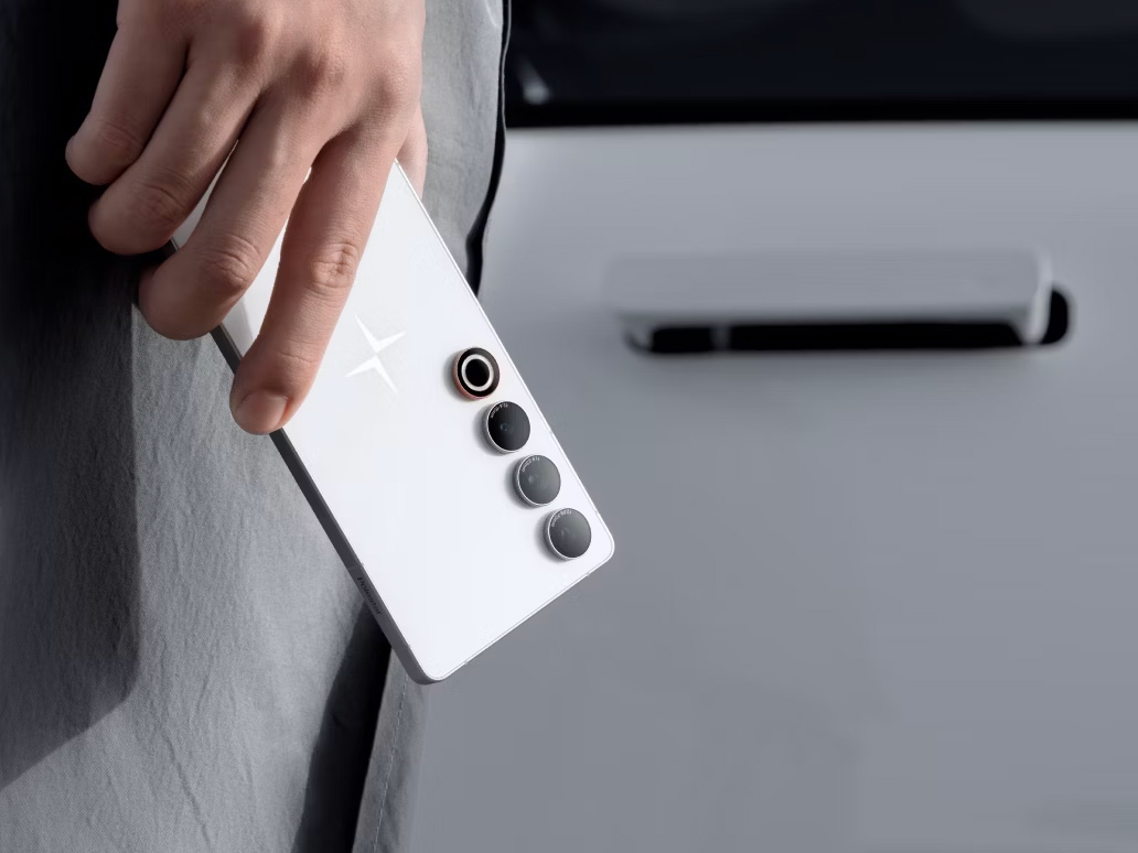 polestar-phone-arstechnica-thumb.jpg